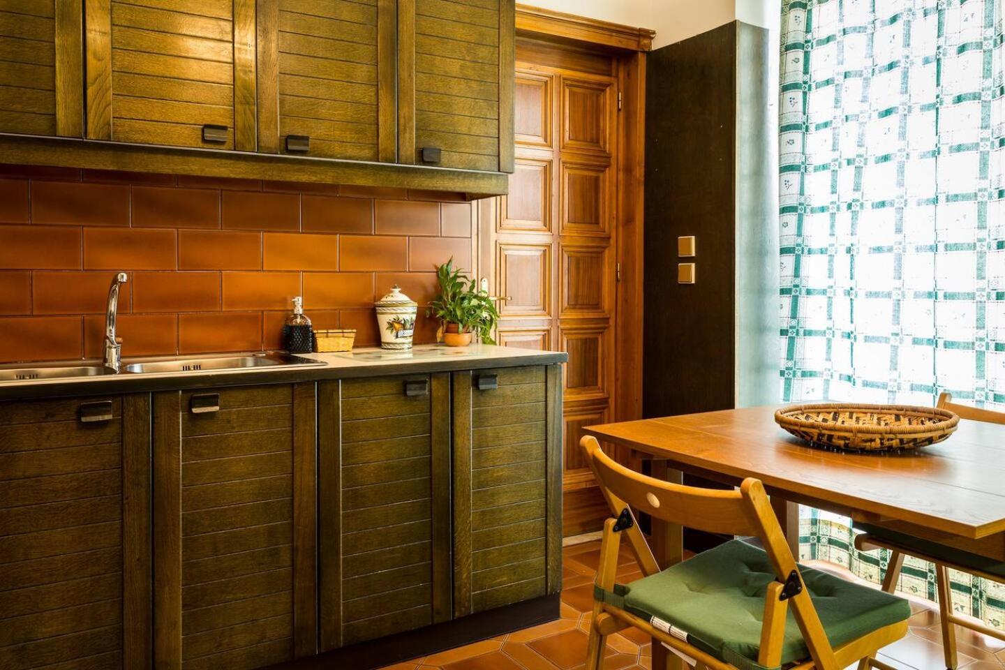 Unique Spacious new 3BDR apt in Mouson/Filopappou