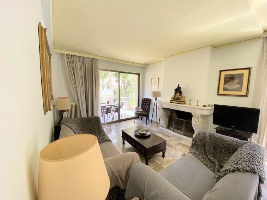 Unique Spacious new 3BDR apt in Mouson/Filopappou