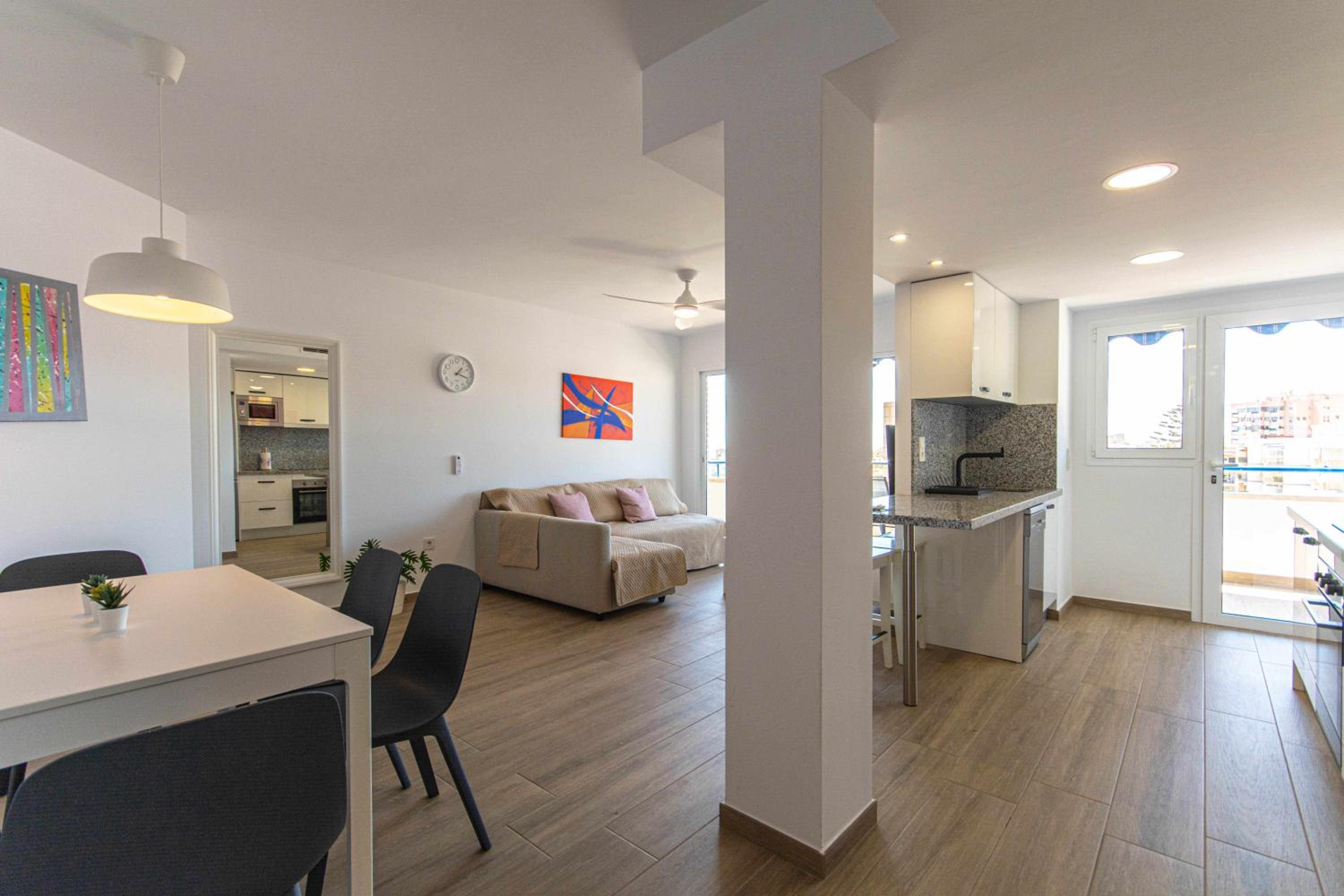 Lisasol. Apartamento con vistas al mar.