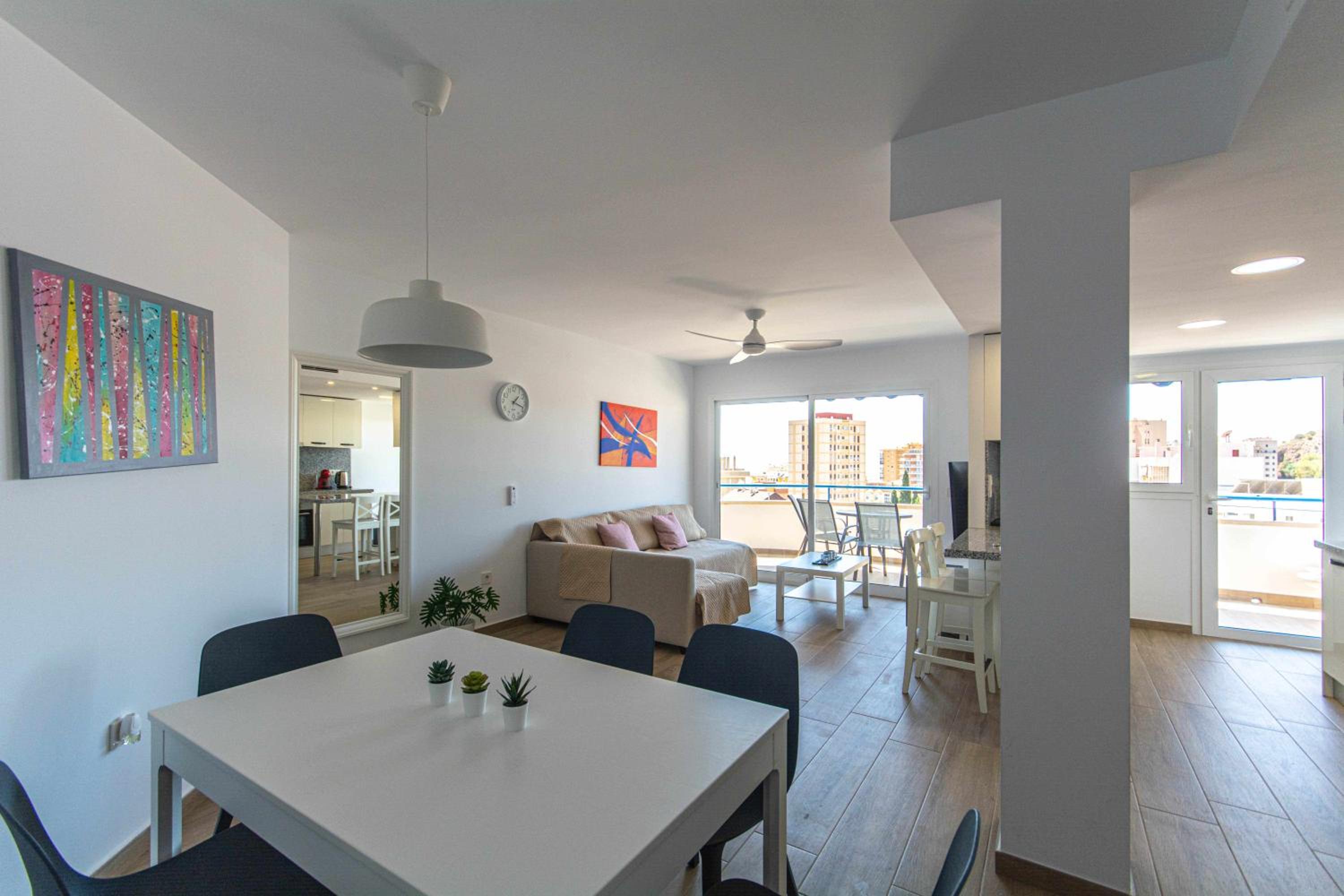 Lisasol. Apartamento con vistas al mar.