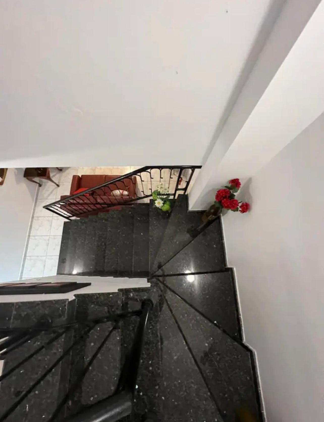 Marias Spacious Aparment