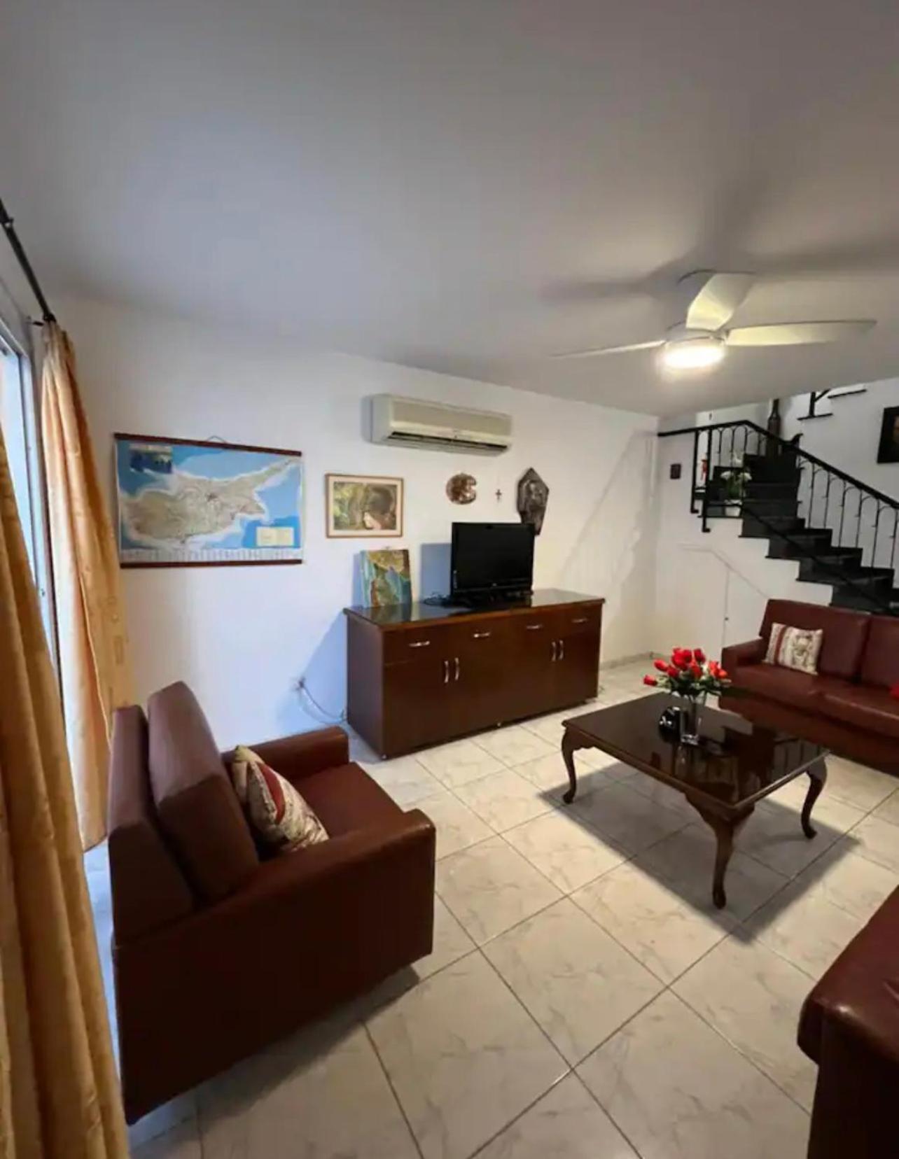 Marias Spacious Aparment