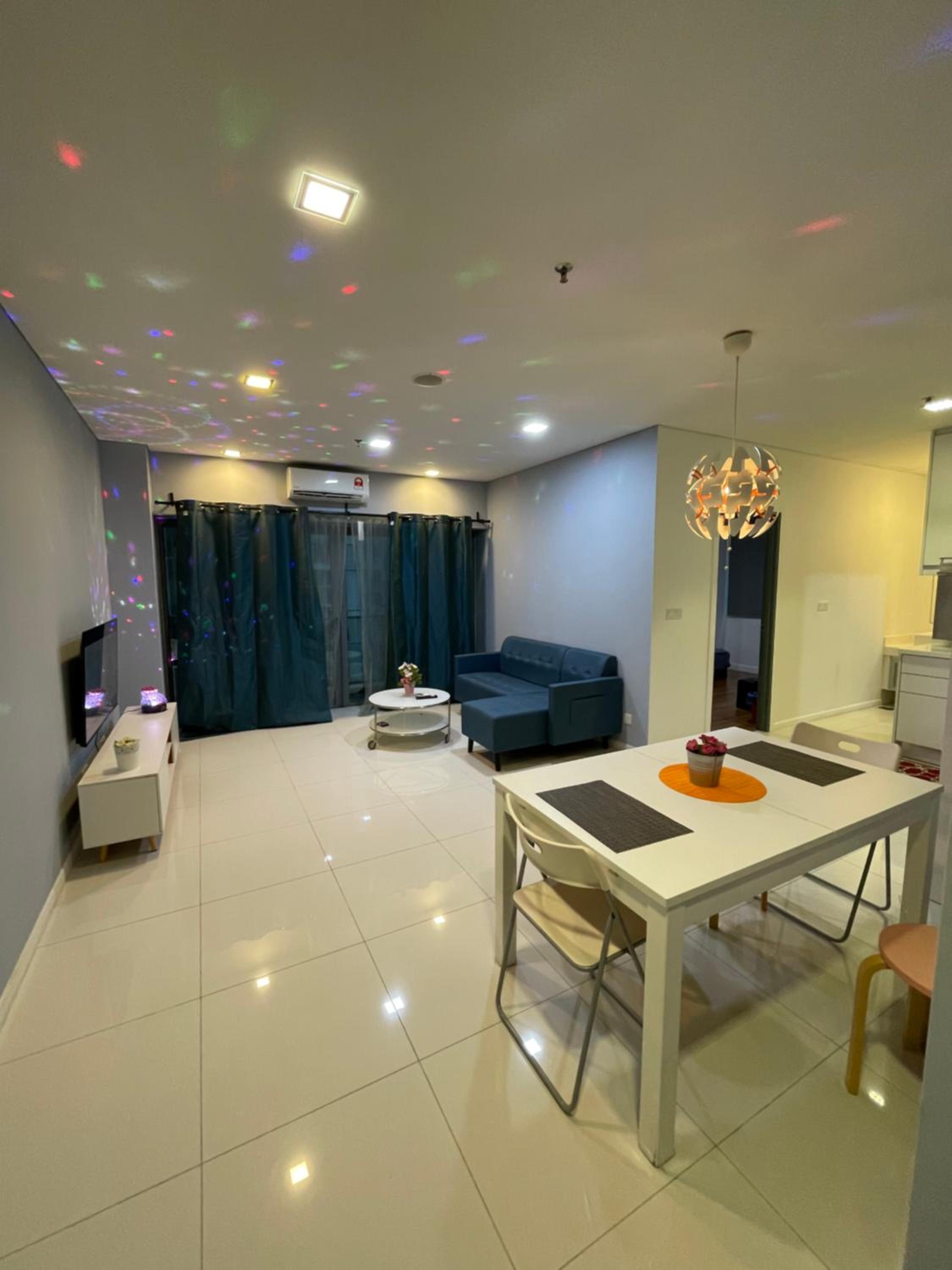 Mercu Summer Suite KLCC 1bedroom with Twin Double Bed Apartment