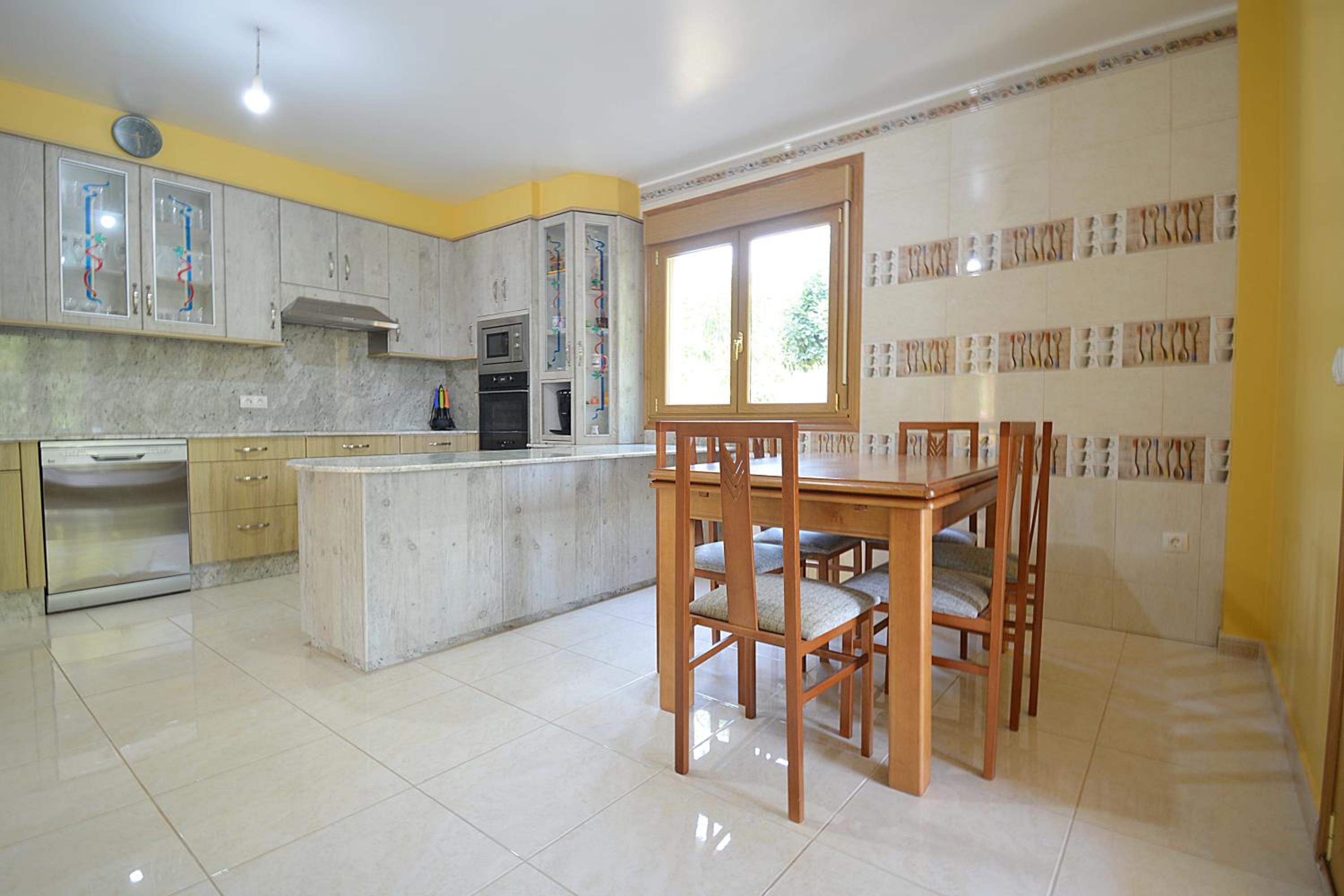 Casa con jardín próxima a Vilagarcía de Arousa