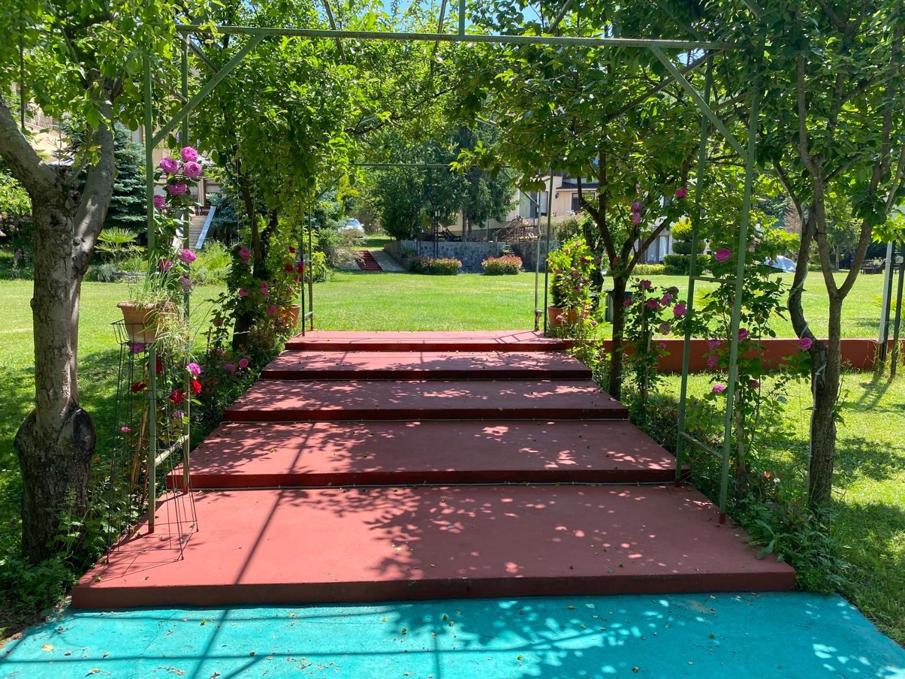 Sarikonaklar Garden Village