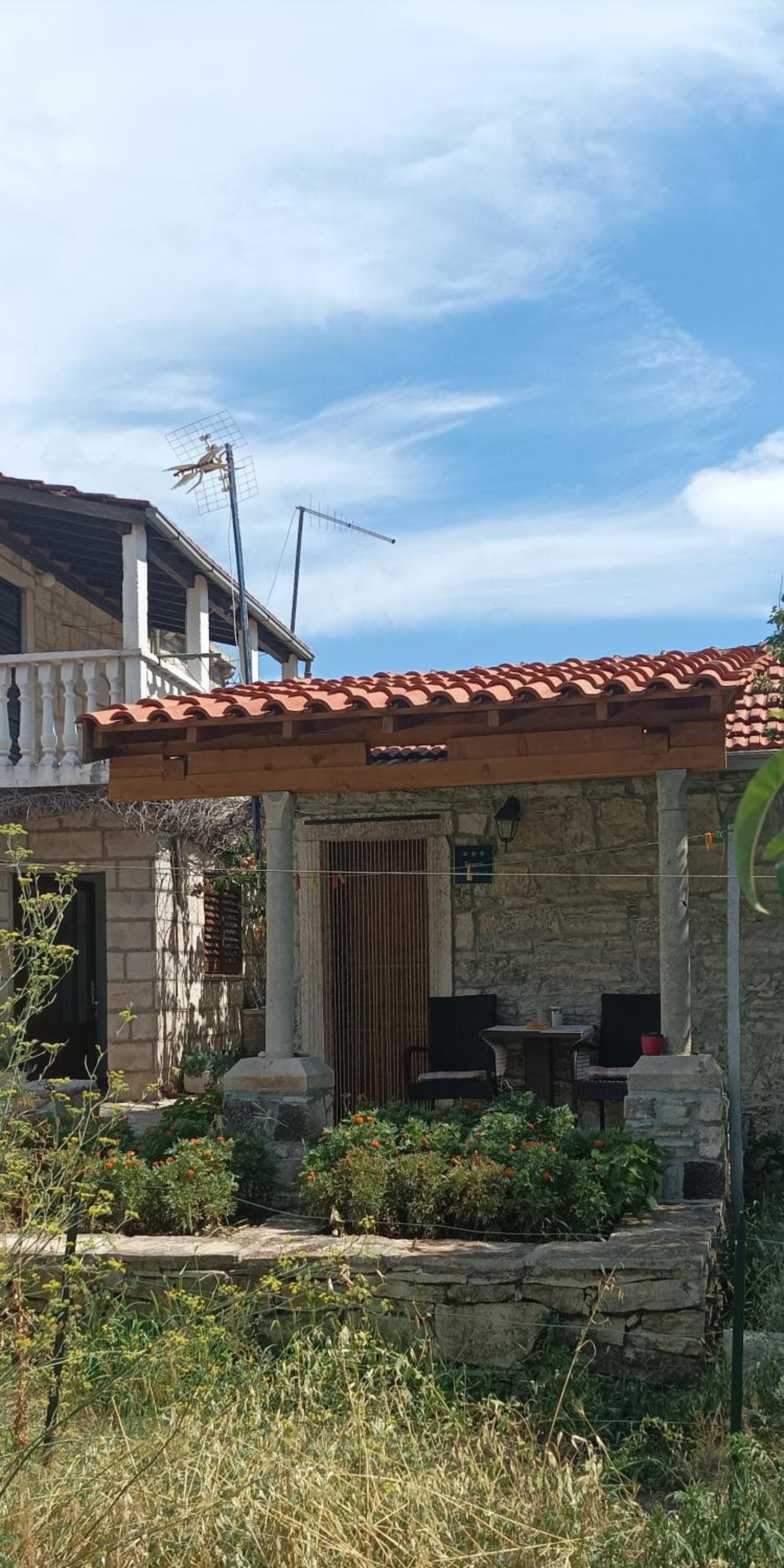 Hotel Rustical Apartment - Image 1