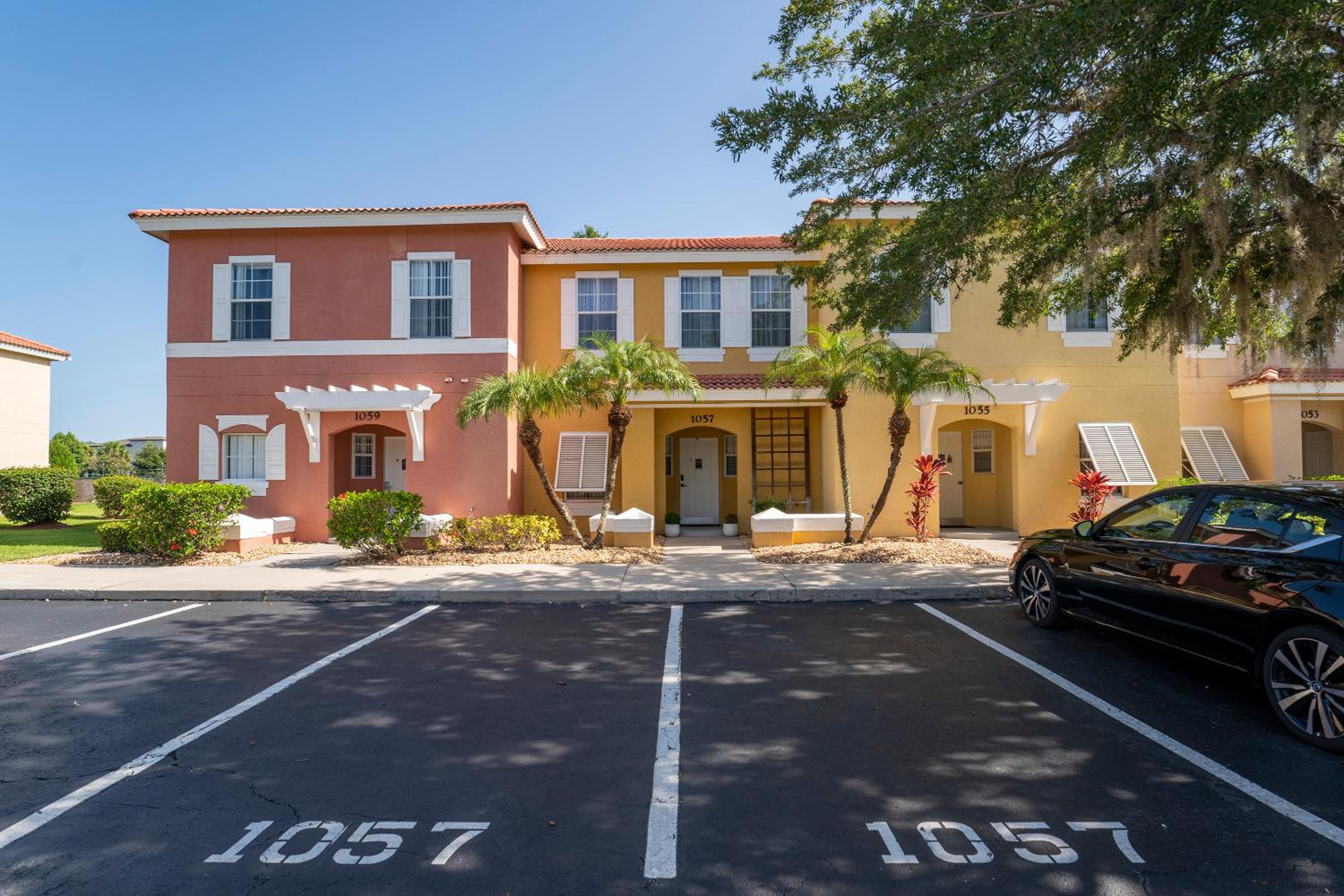 JC DISNEY House - Image 1