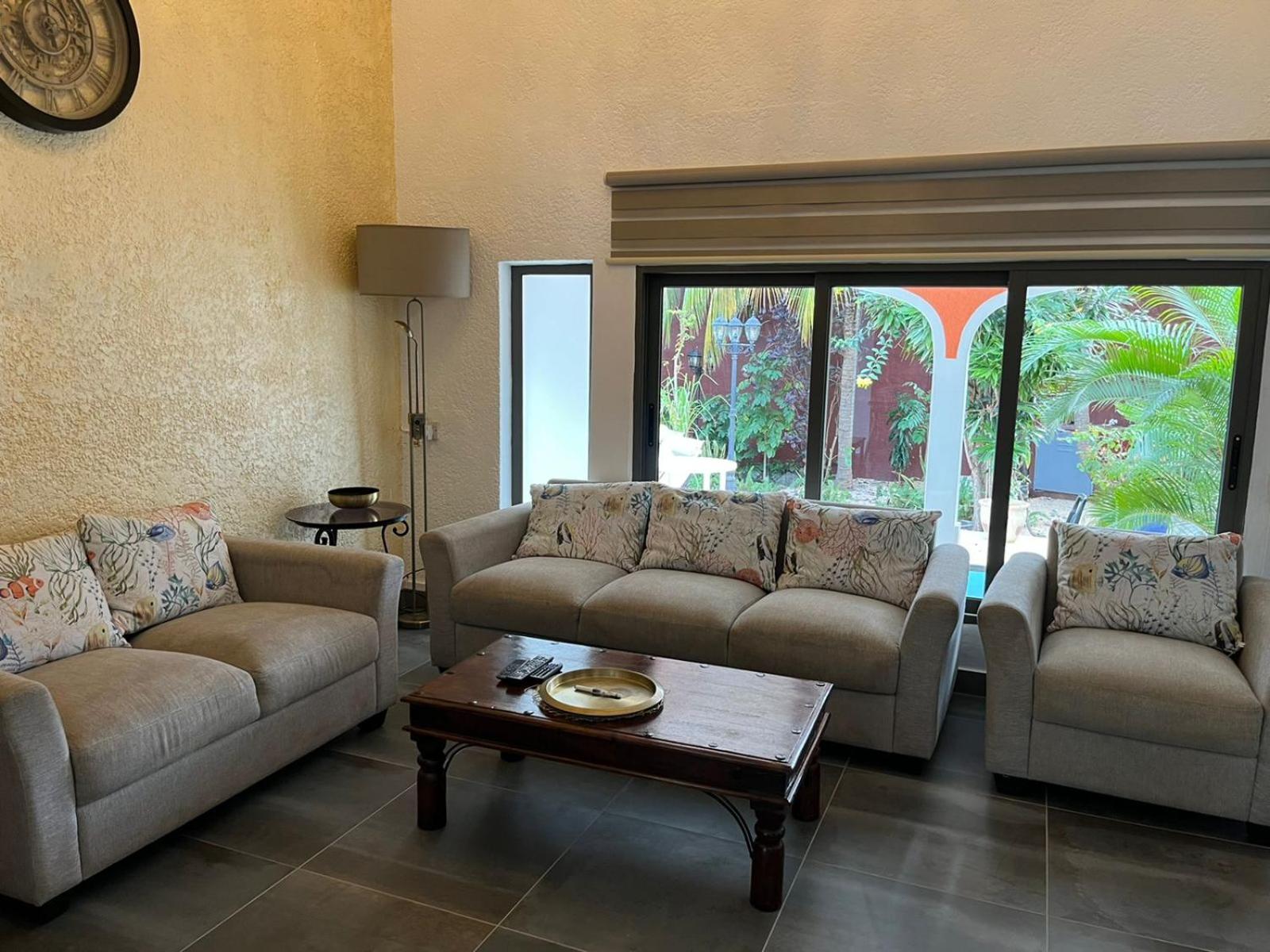 Villa Tourelle of Paradise with Private Heated Pool may-Aug