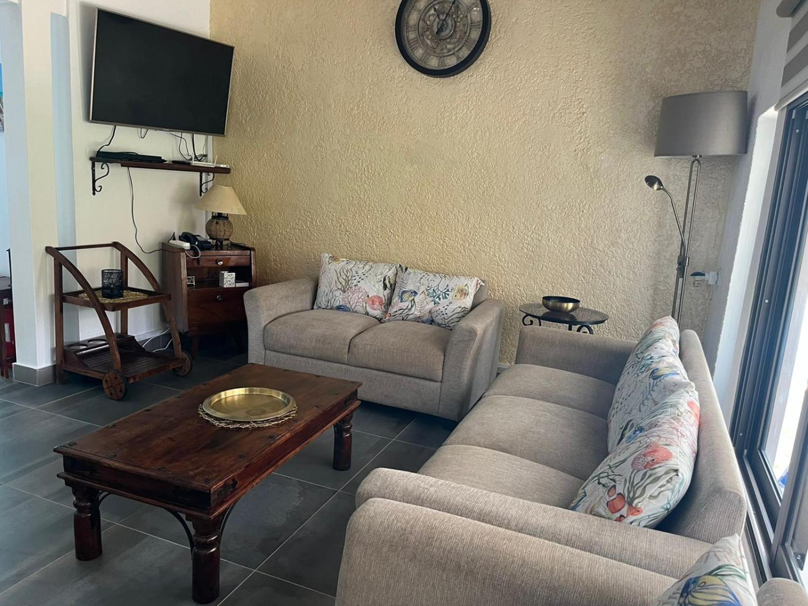 Villa Tourelle of Paradise with Private Heated Pool may-Aug