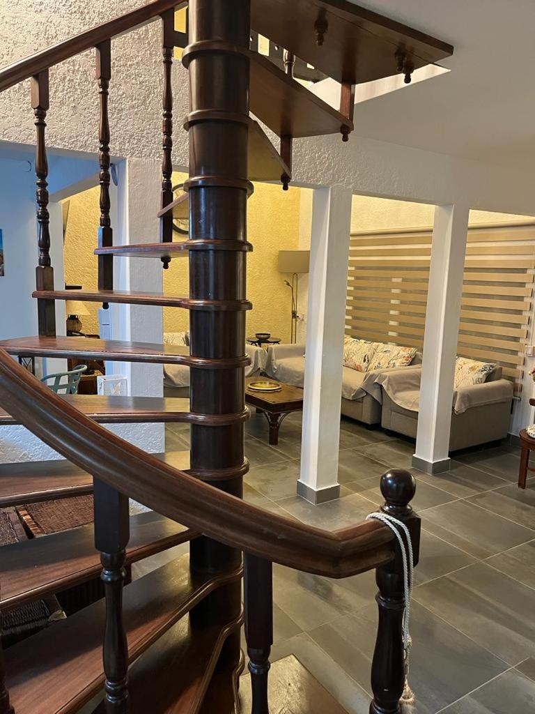 Villa Tourelle of Paradise with Private Heated Pool may-Aug