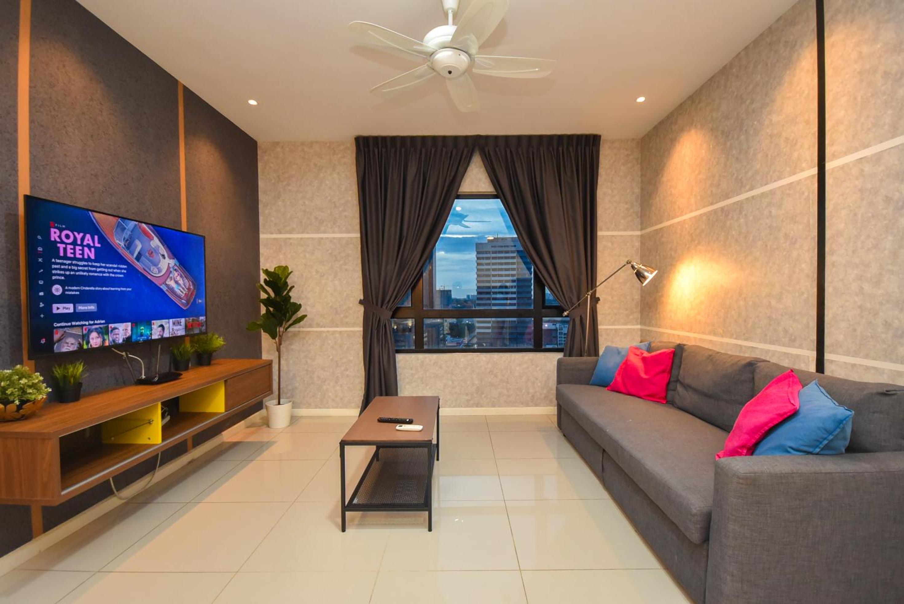 Suasana Residence by Nest Home