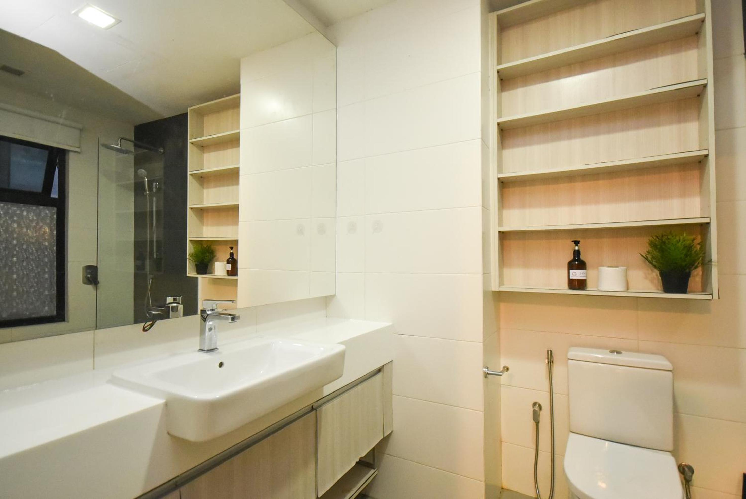 Suasana Residence by Nest Home