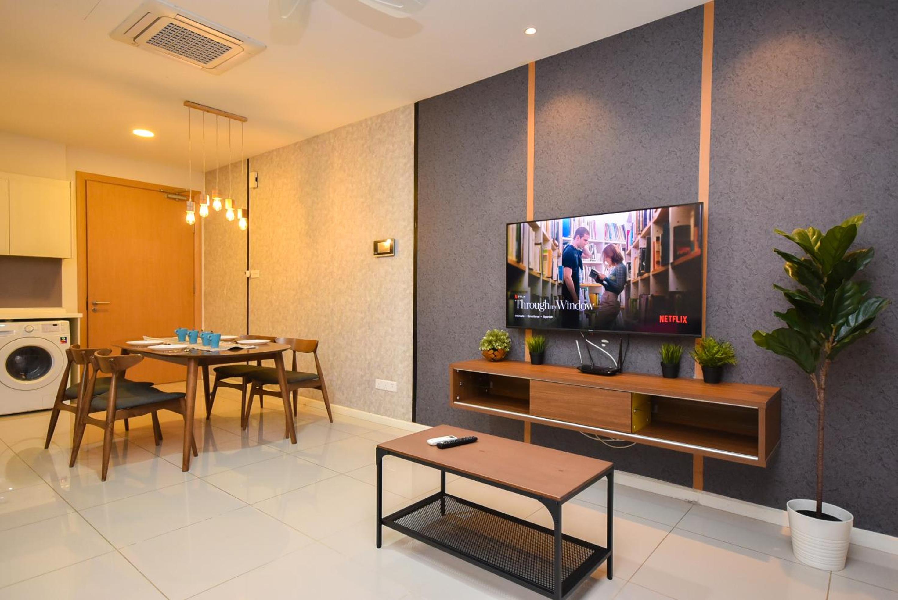 Suasana Residence by Nest Home