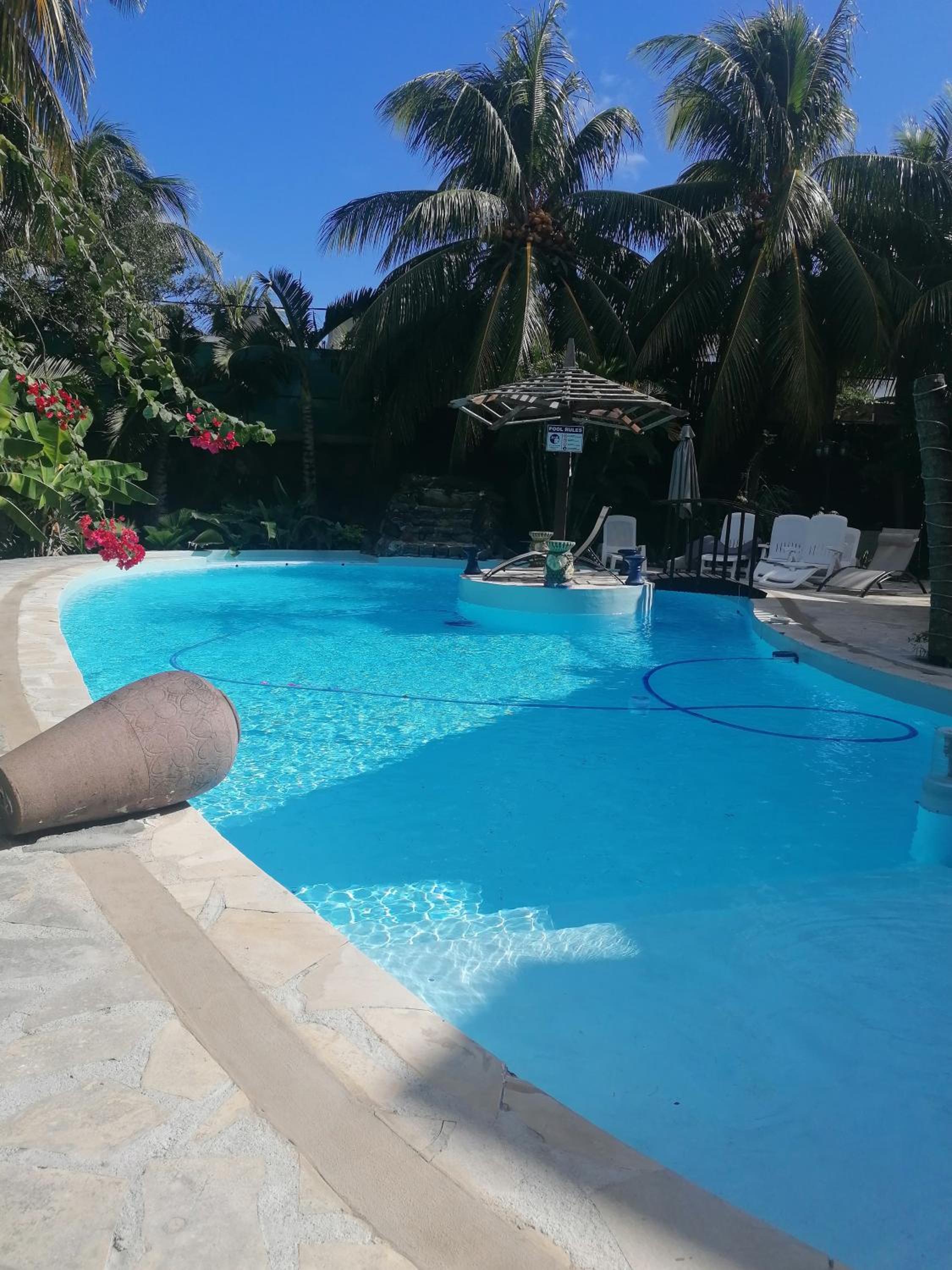 Villa Tourelle of Paradise with Private Heated Pool may-Aug