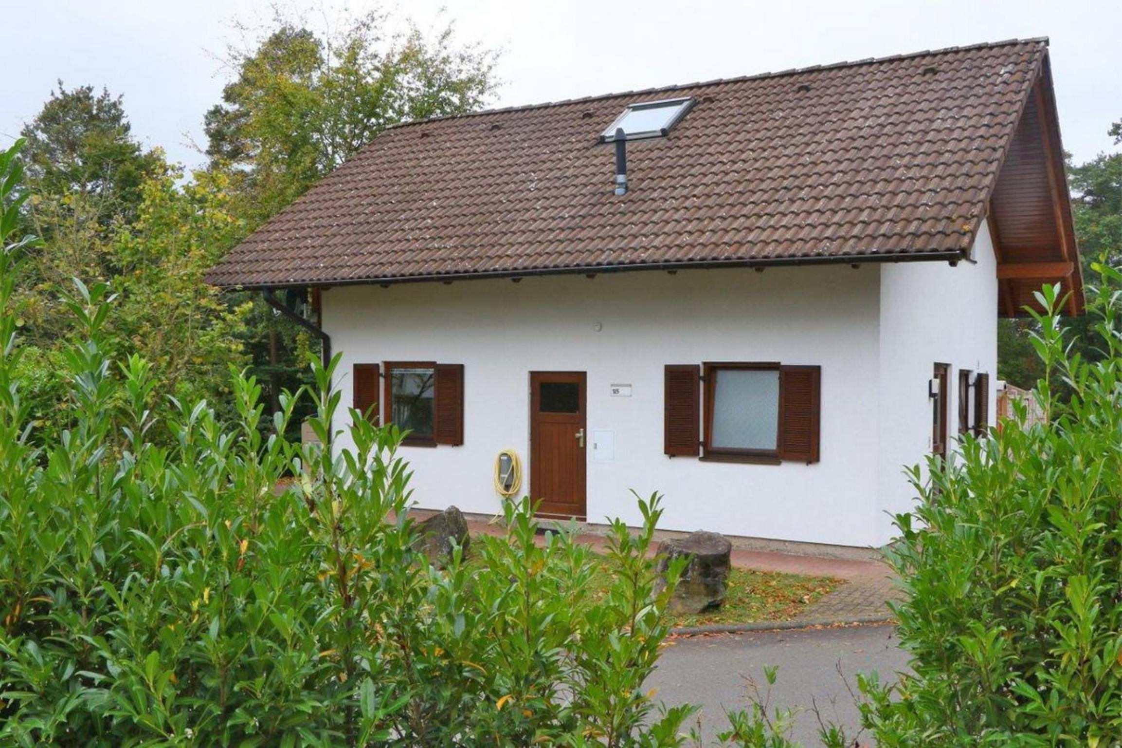 Ferienhaus mit Sauna direkt am Waldrand, See, Wald und Ruhe