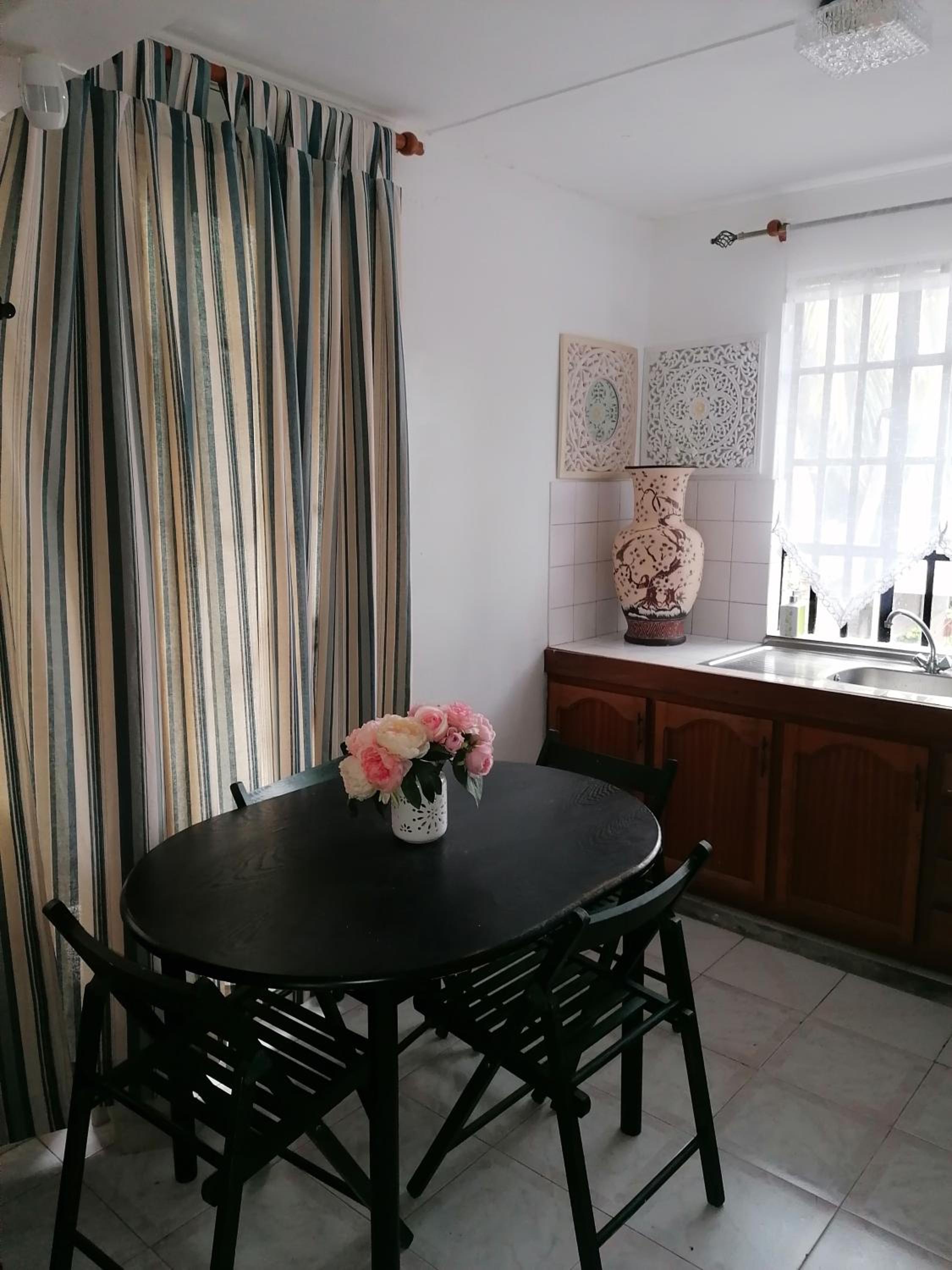 Villa Tourelle of Paradise with Private Heated Pool may-Aug