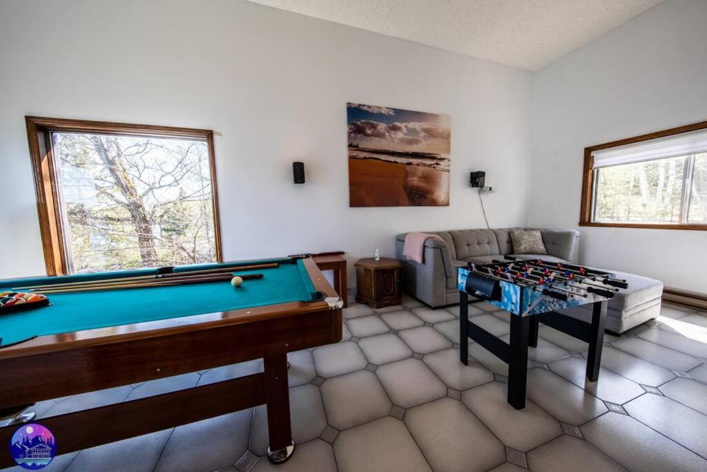 Chalet le Harfang- SPA-Bord Lac Beaulac by Galaxia view 3