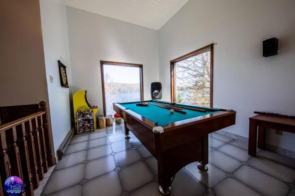 Chalet le Harfang- SPA-Bord Lac Beaulac by Galaxia view 2