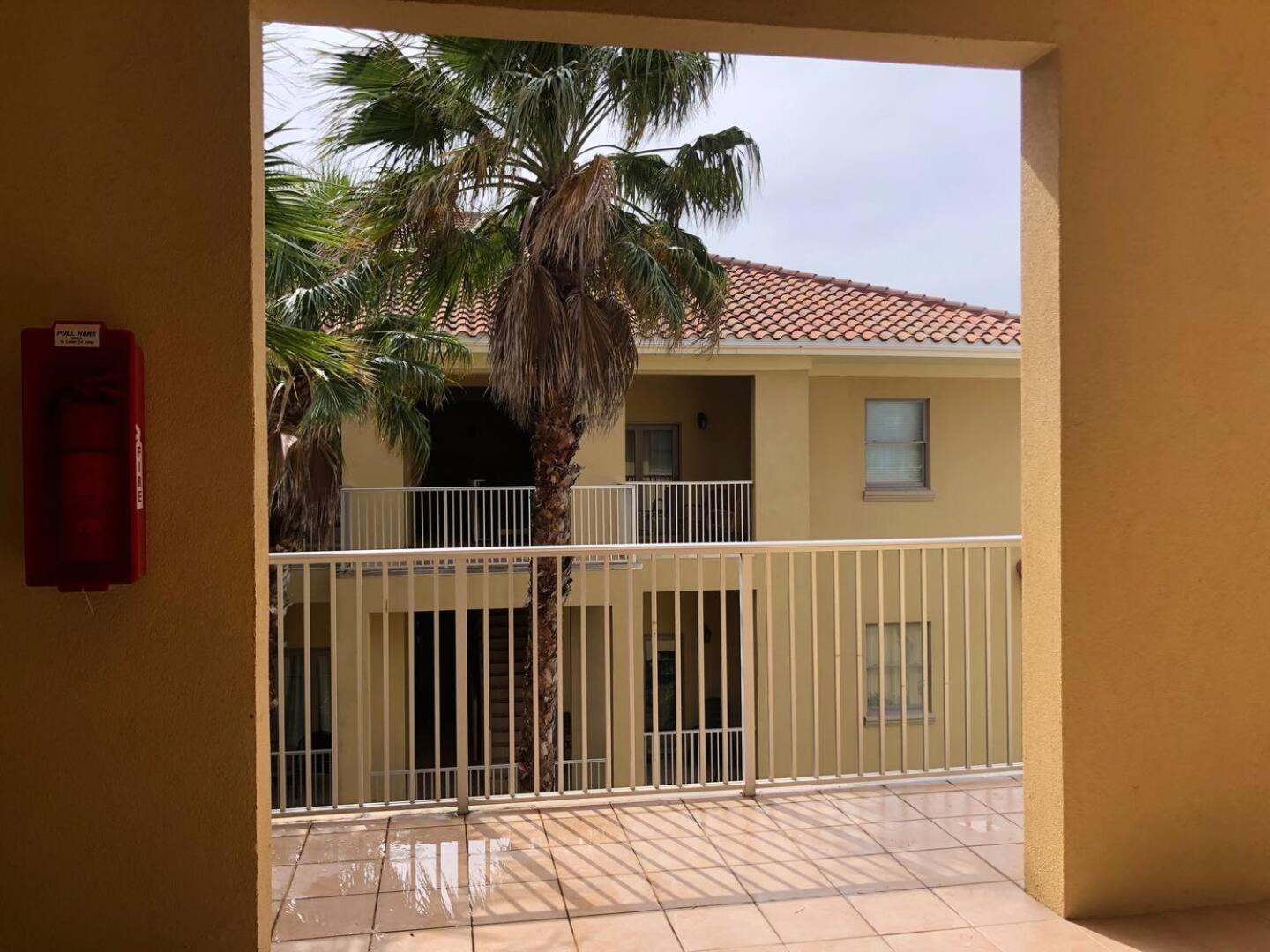 cozy & spacious condo 10min walk to beach view 5