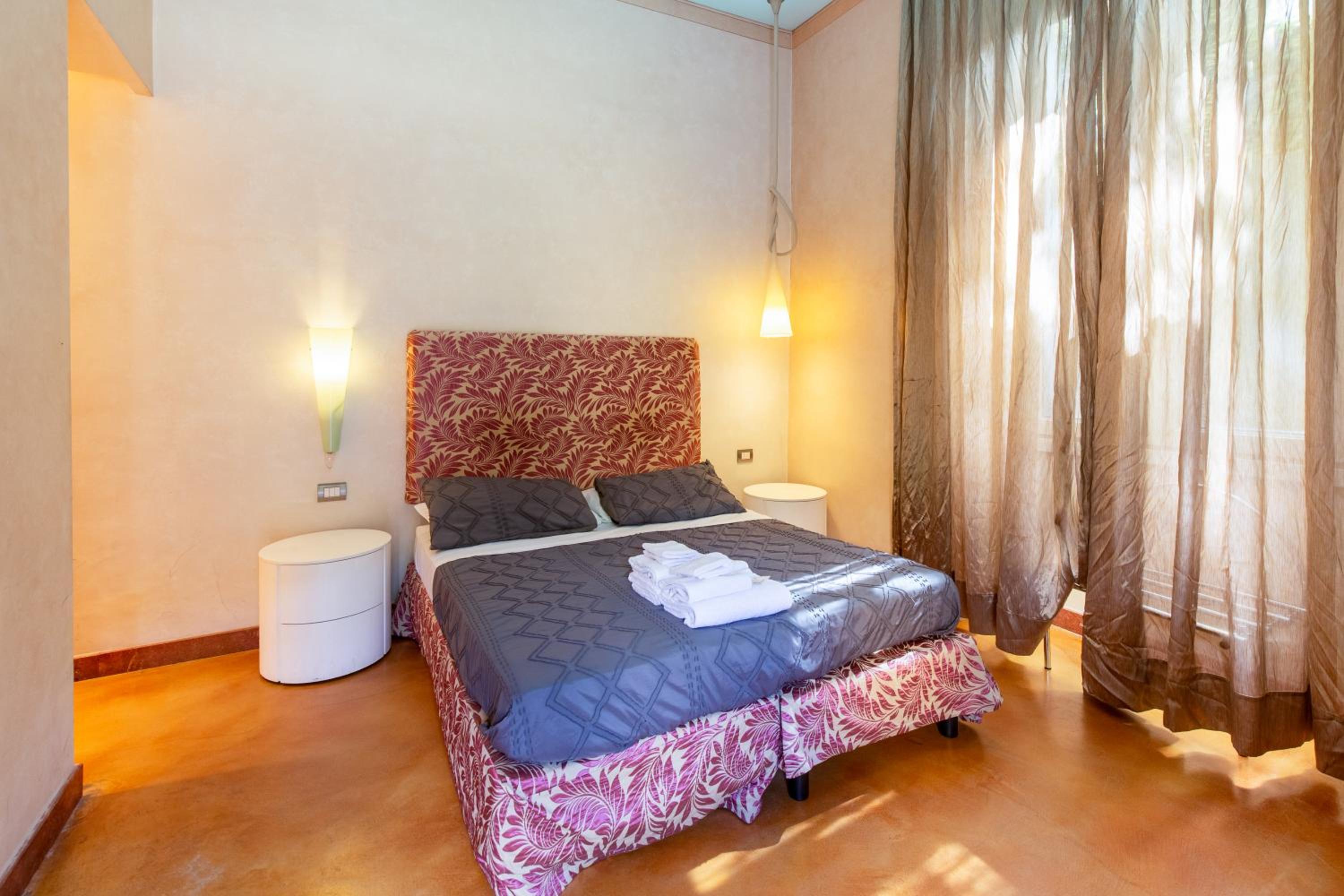 Aurora Garden Lodging - Rooms & Apartment