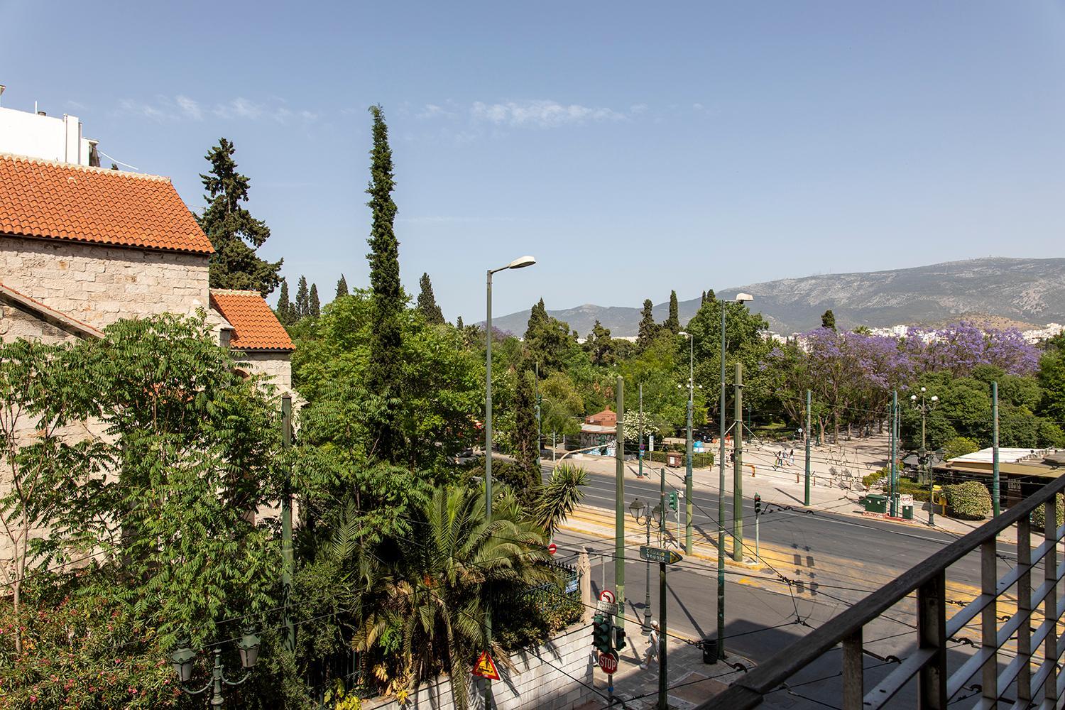 Nido in the Acropolis