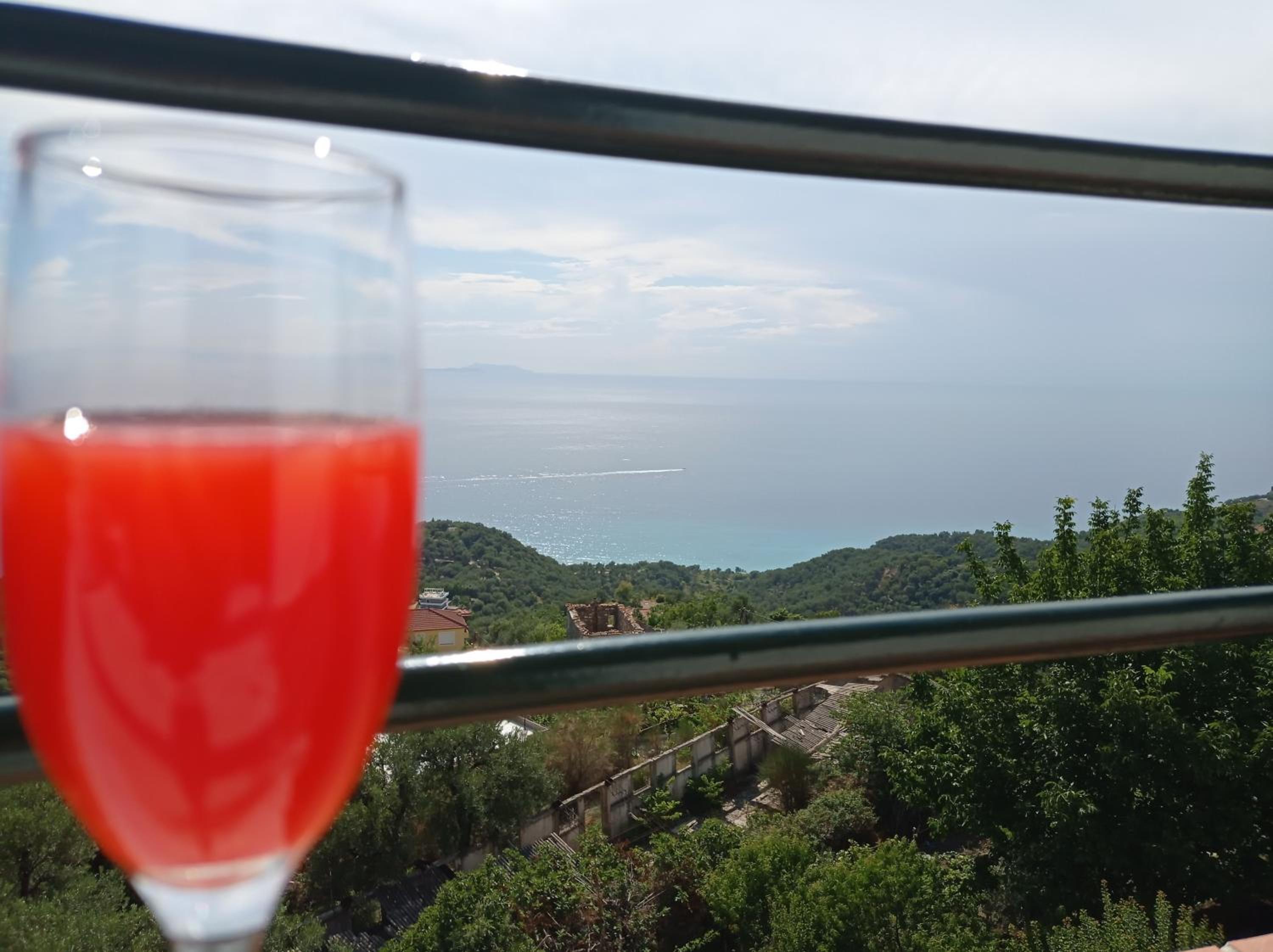 Lirim Shenmiter Lukove photo 3