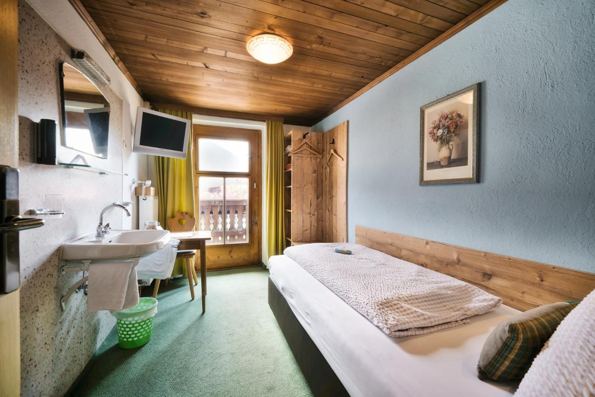 Pension der Steinbock - das 300 Jahre alte Bauernhaus - TIROL