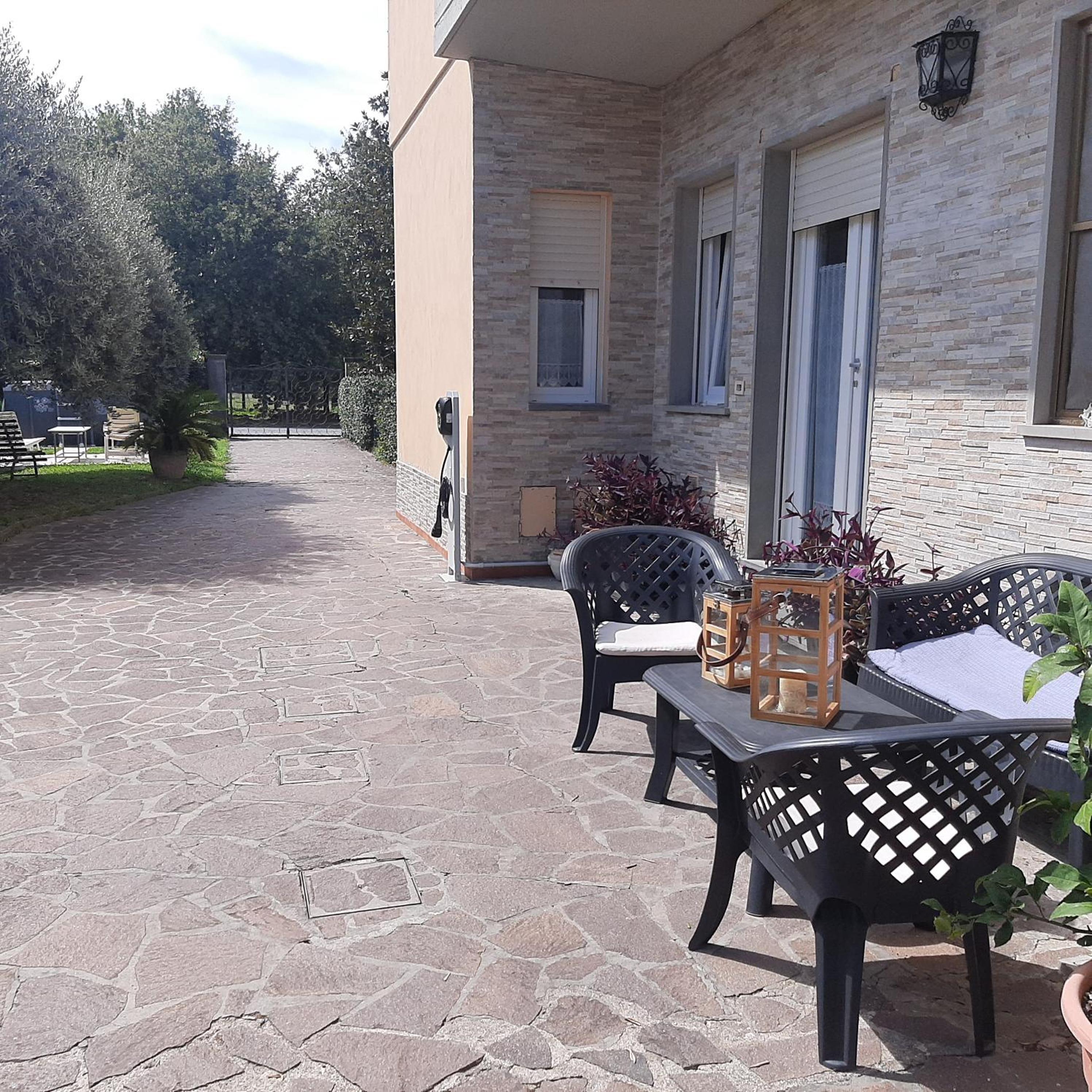 Hotel Kevin House - Image 1