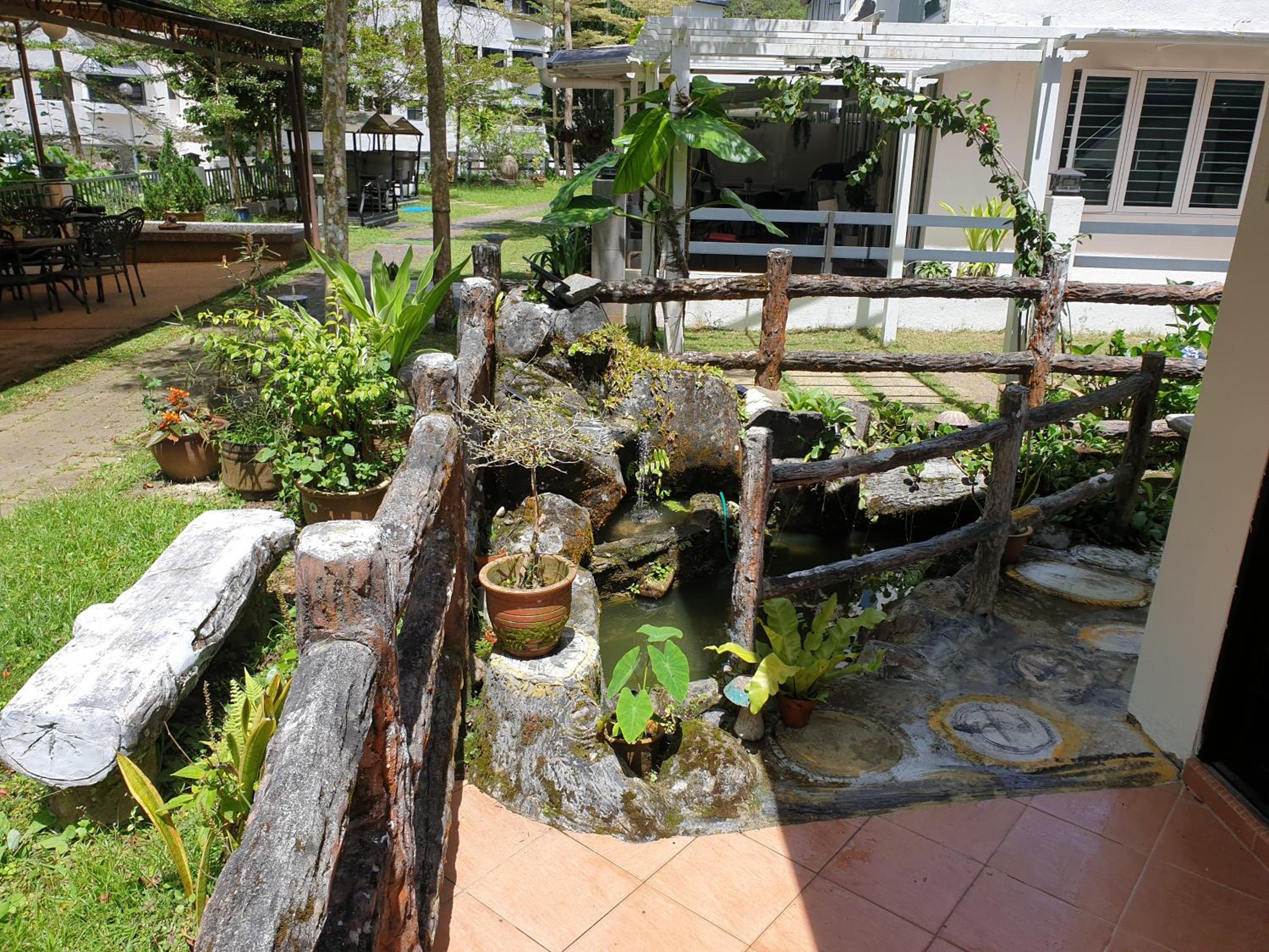 Photo 10