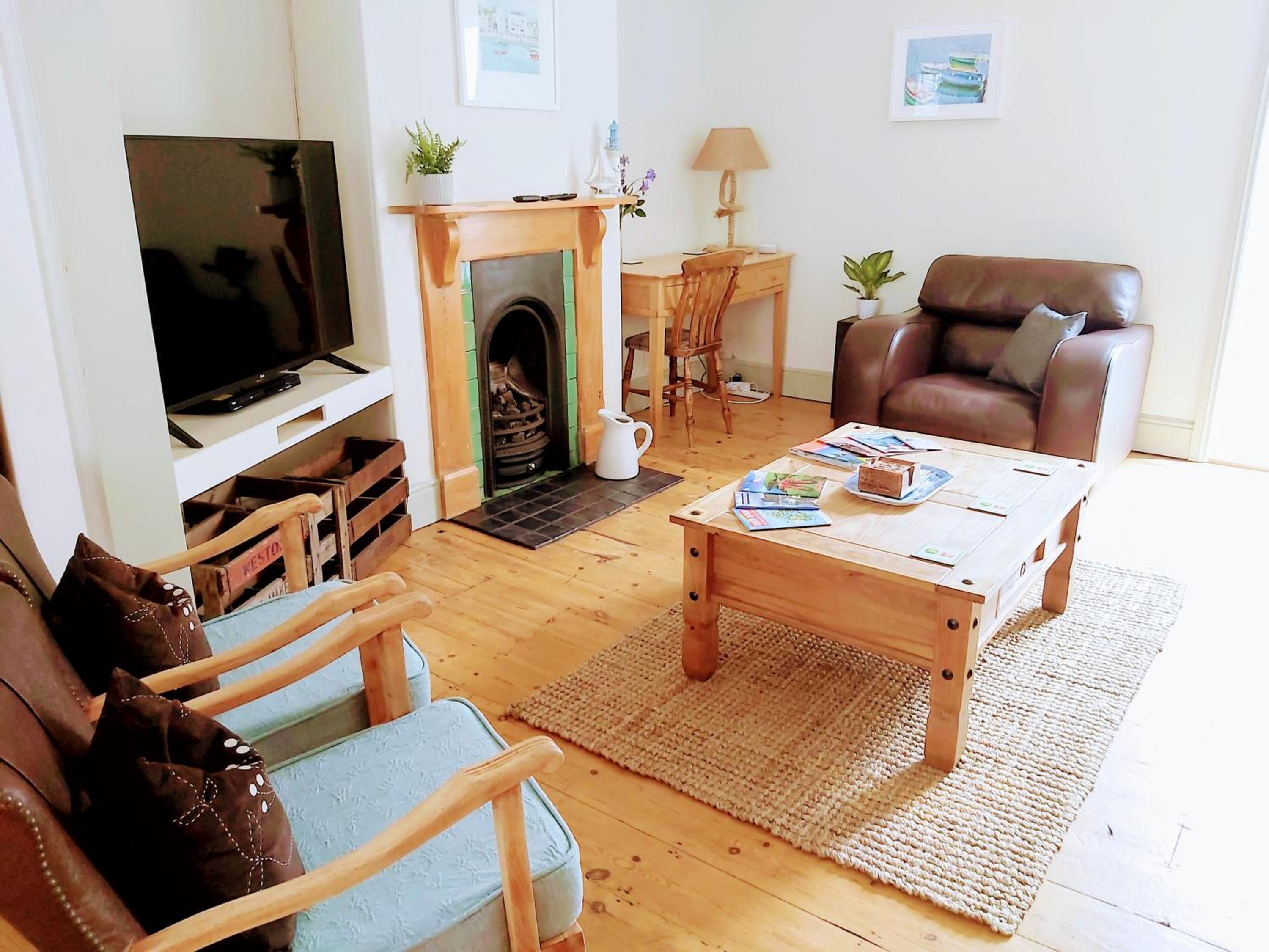 The Nautical Nest in the heart of Dartmouth view 4