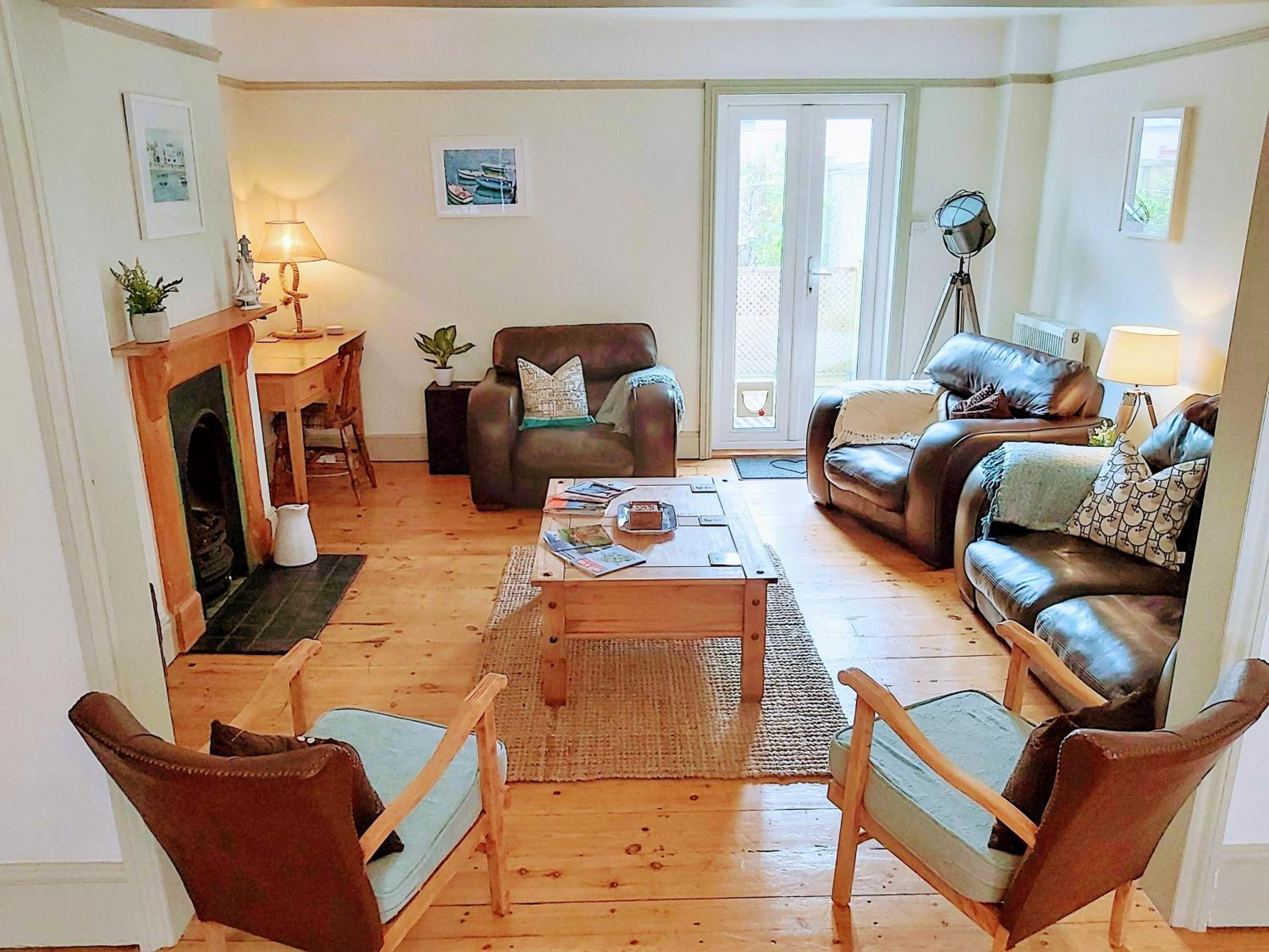 The Nautical Nest in the heart of Dartmouth view 3