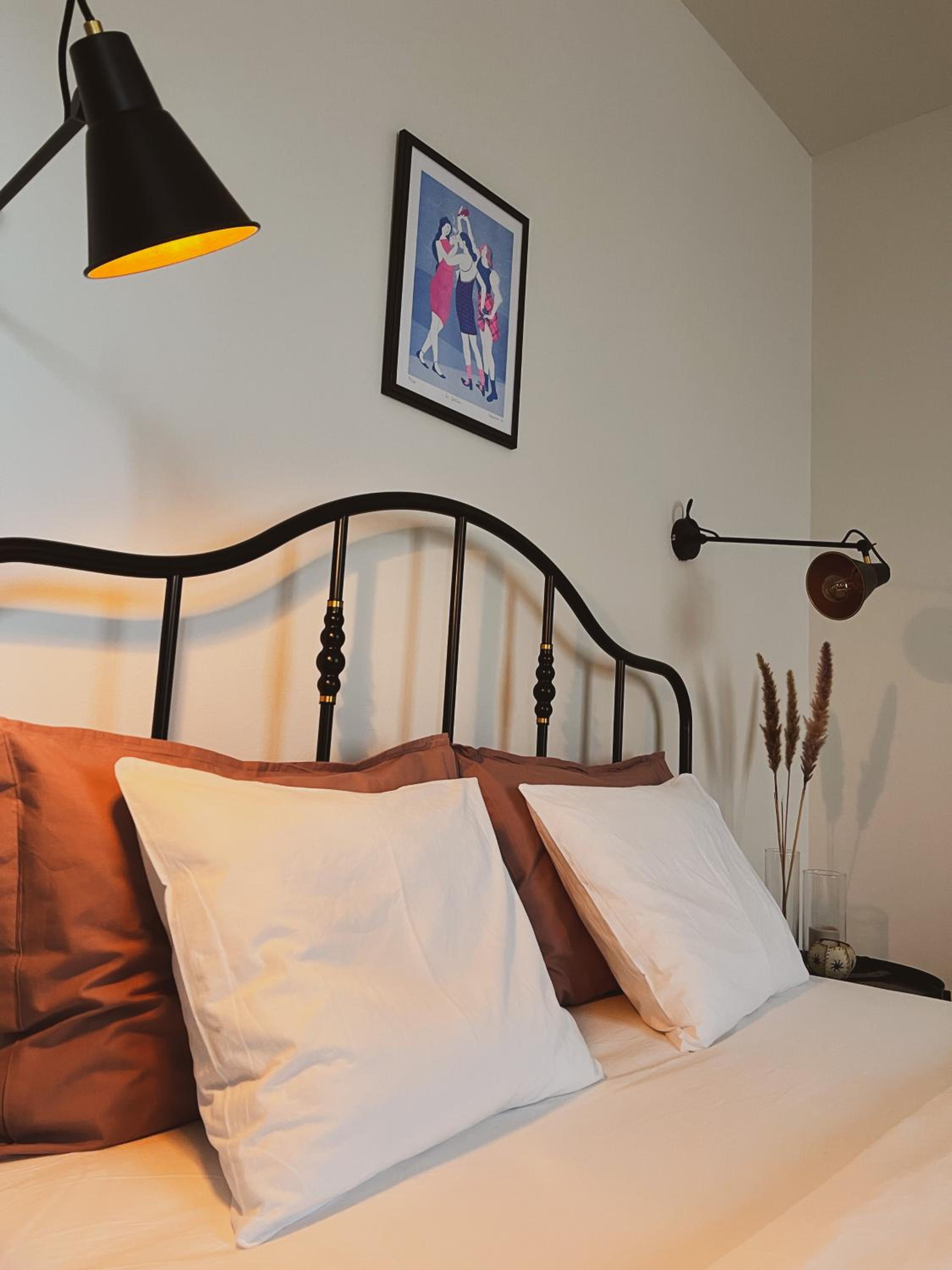 Romantic apartment in the city centre view 4