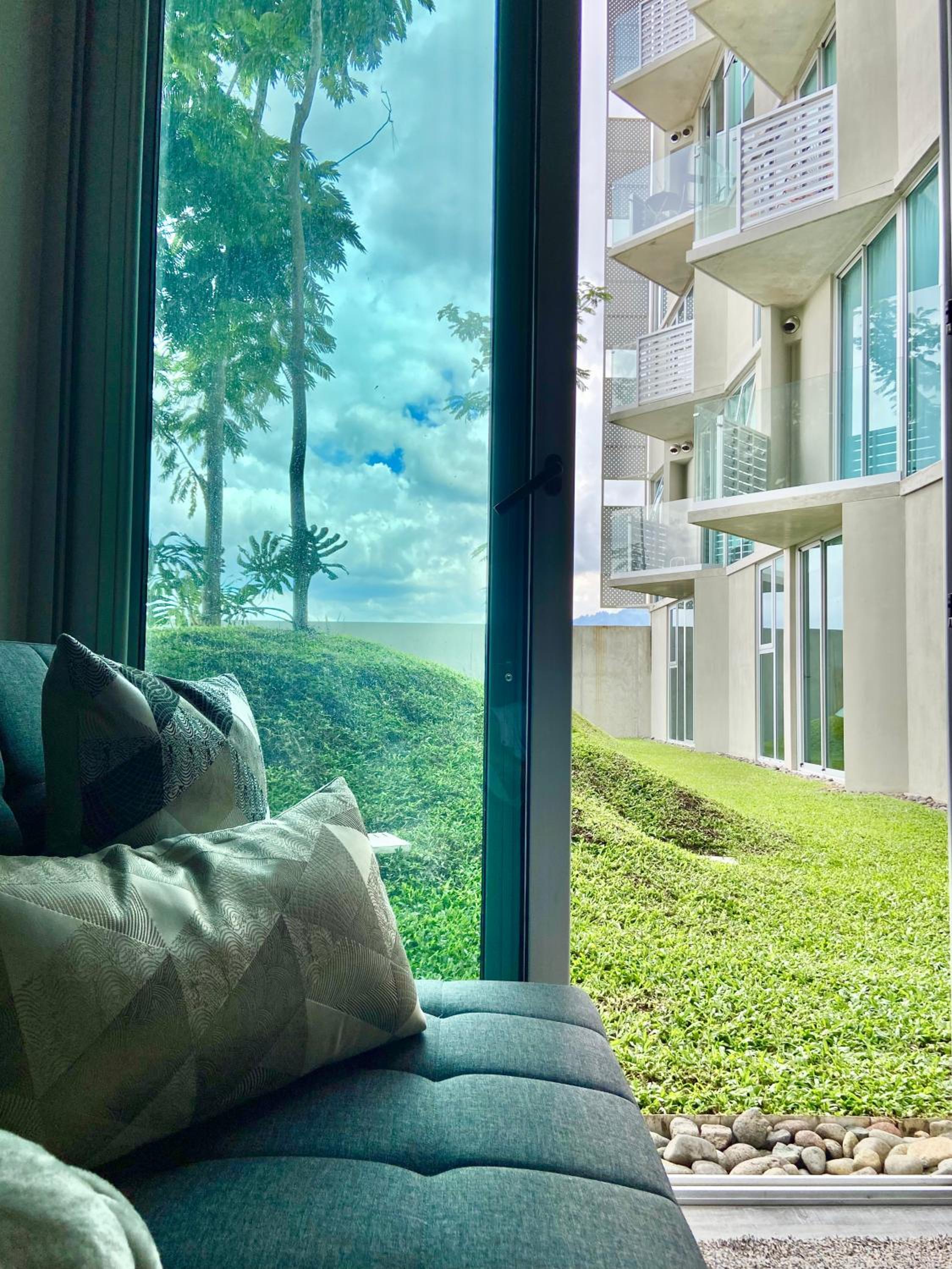 Cómodo y elegante apartamento en fabuloso condo!