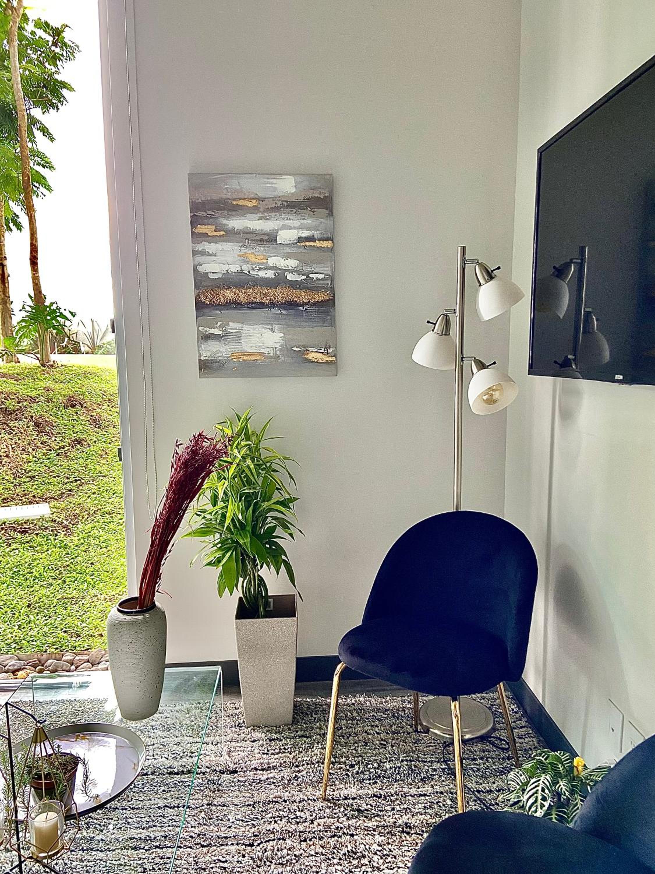 Cómodo y elegante apartamento en fabuloso condo!