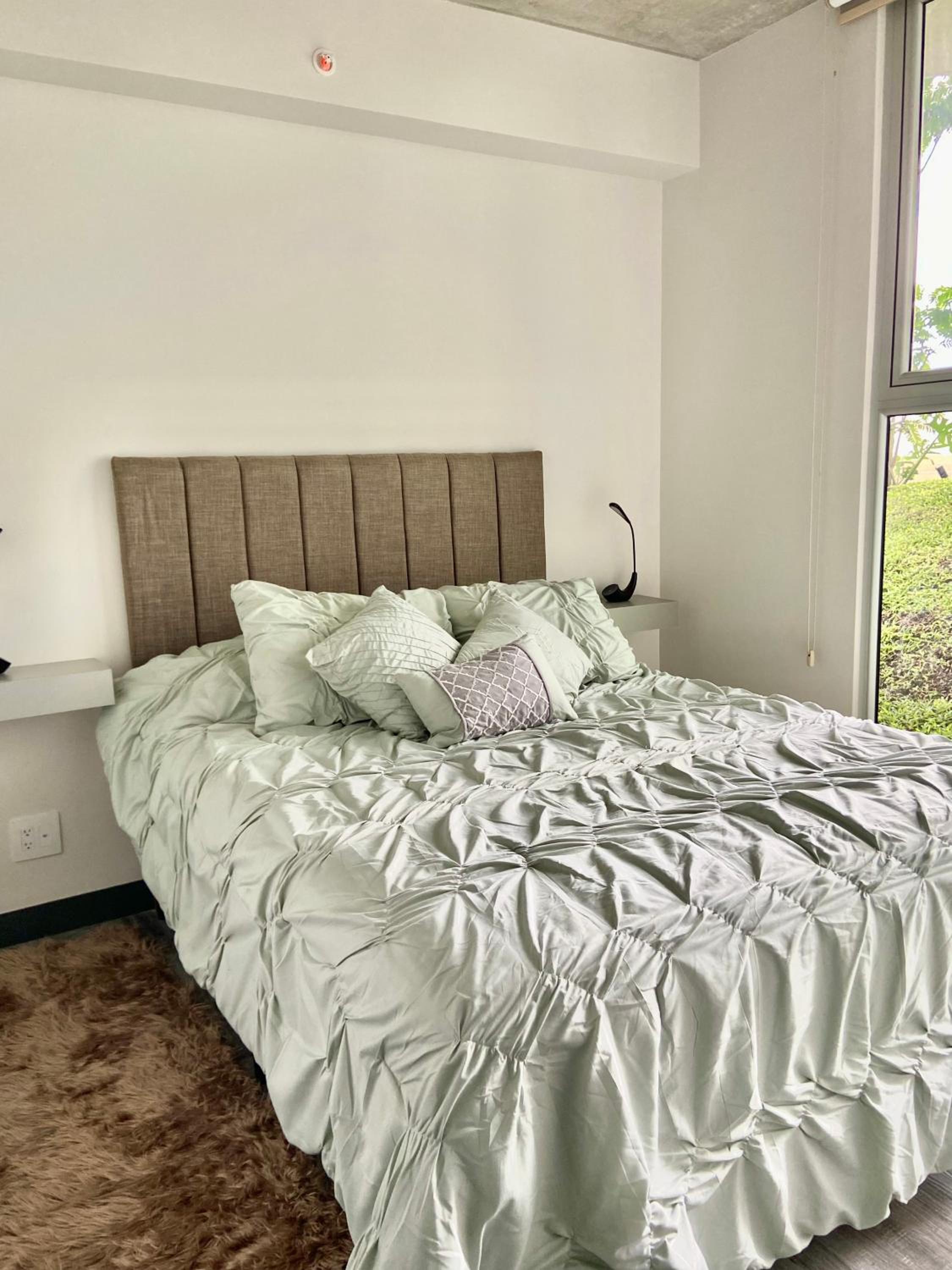 Cómodo y elegante apartamento en fabuloso condo!