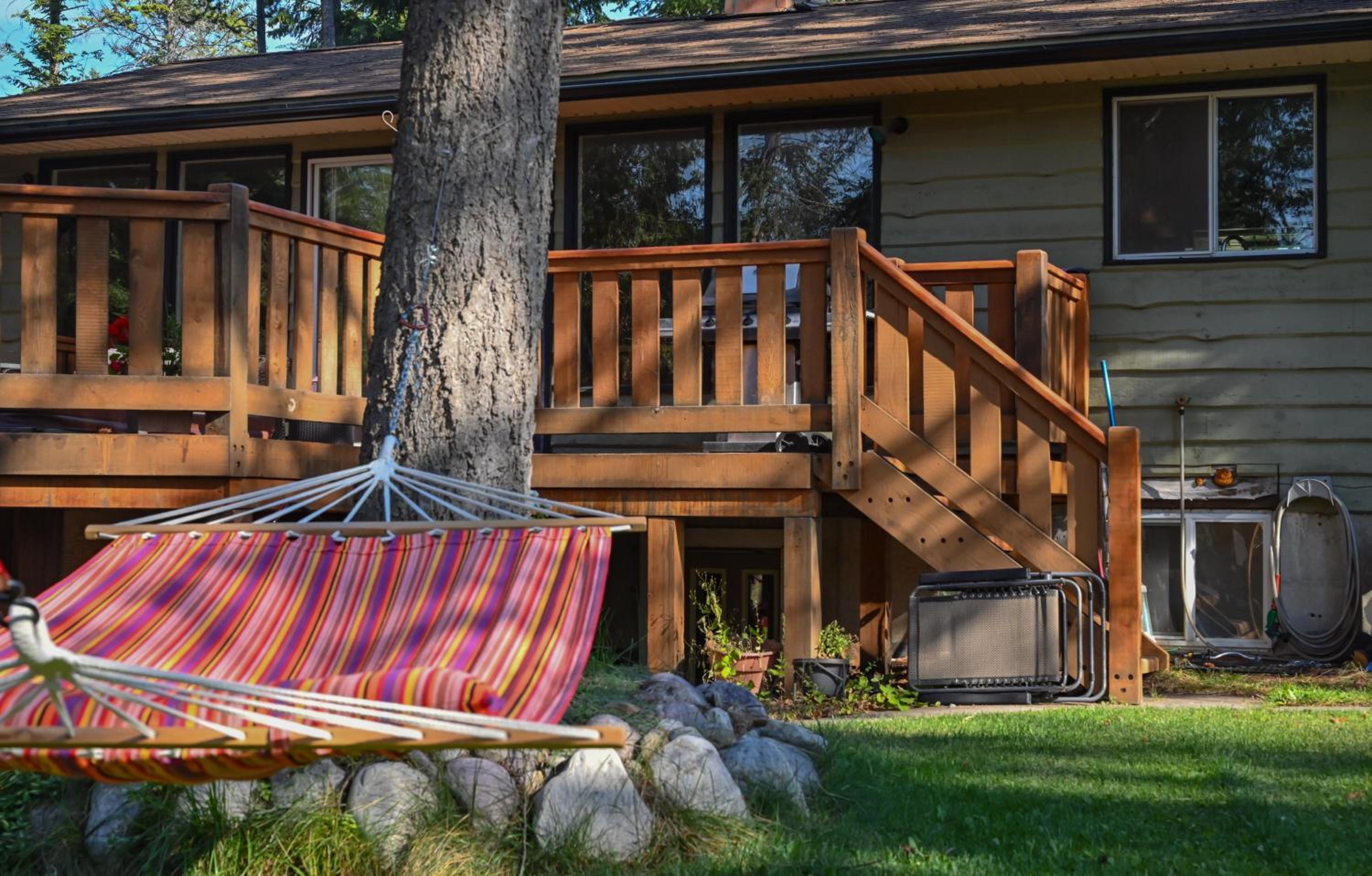 Auberge Kicking Horse Guest House