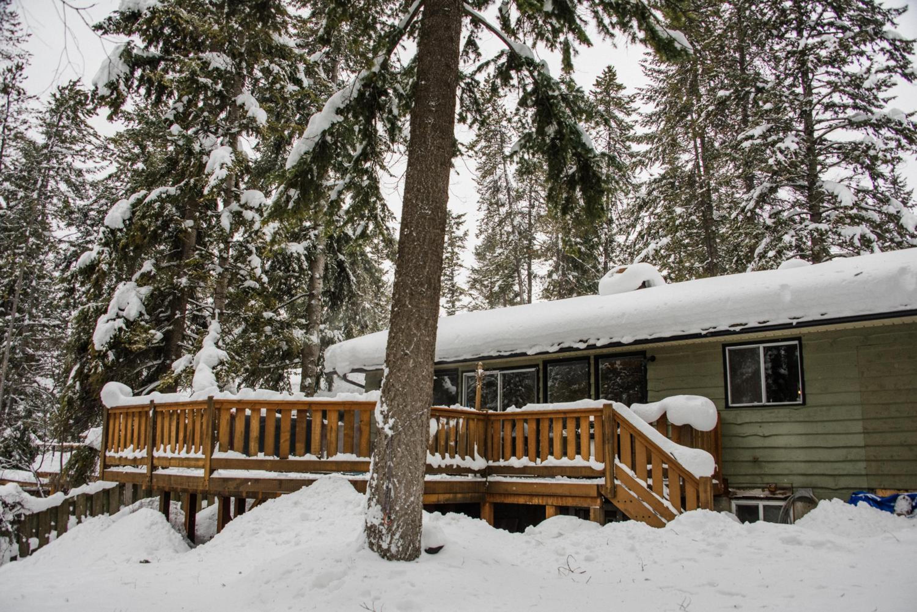 Auberge Kicking Horse Guest House