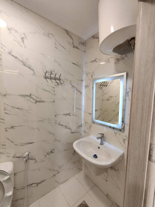 45m luxury room royal view near all services view 4