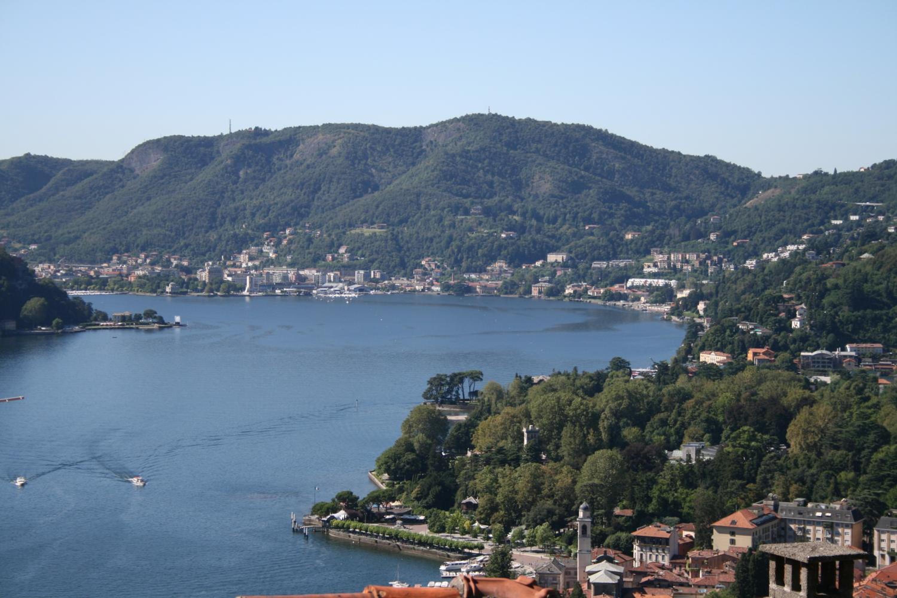 Casa Rossa - byMyHomeinComo view 4