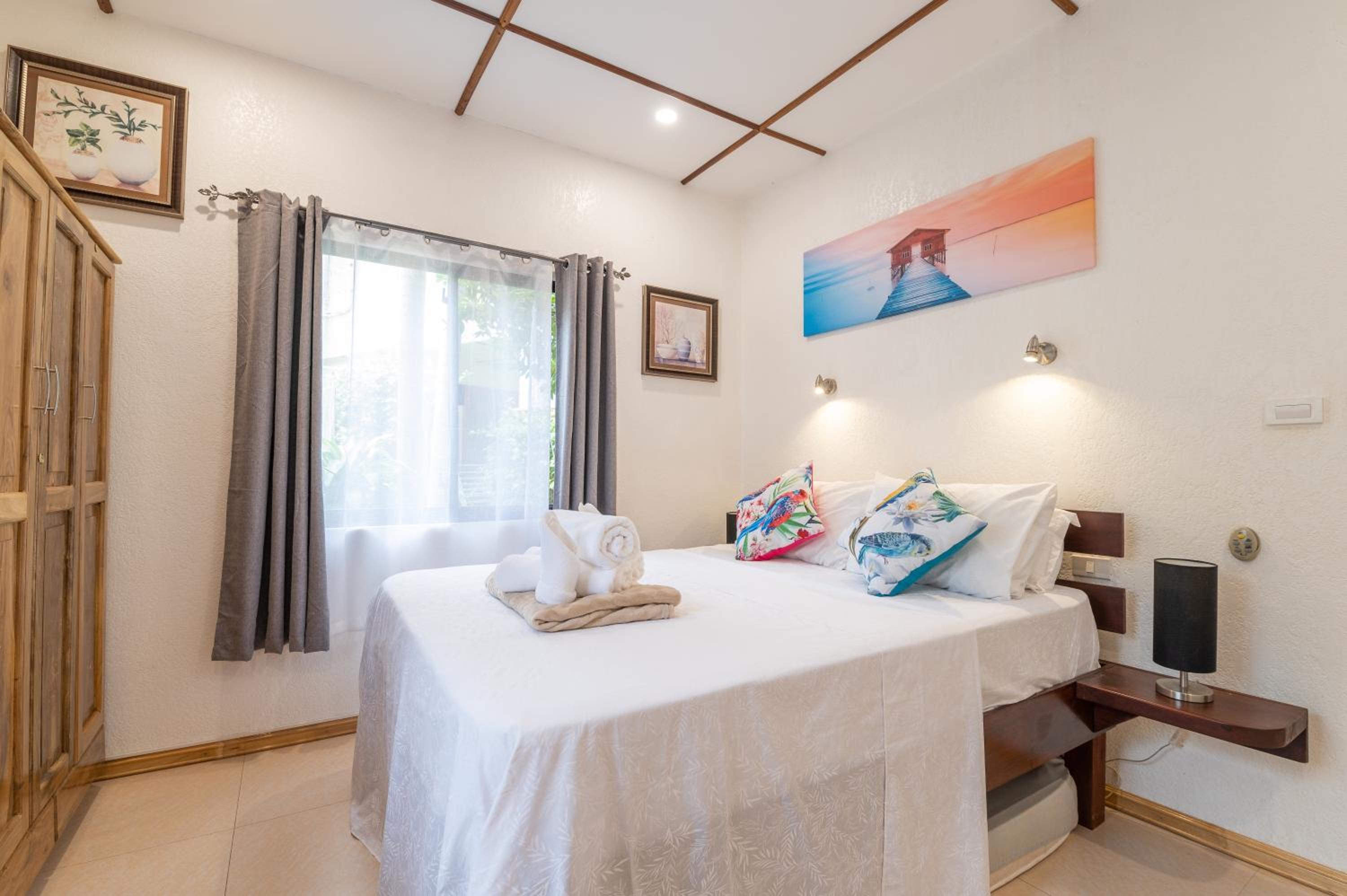 Alona Apartments