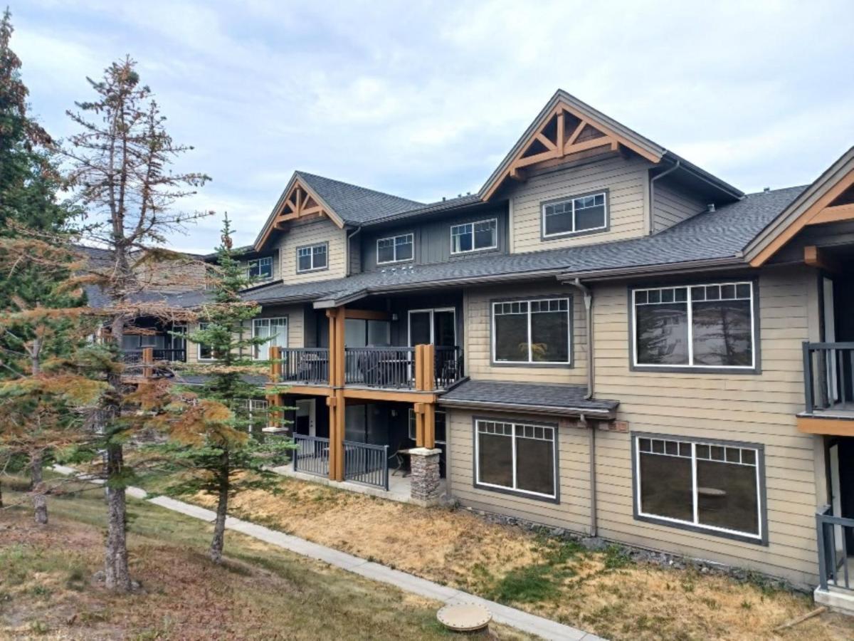 Rocky Mountain Getaway view 2