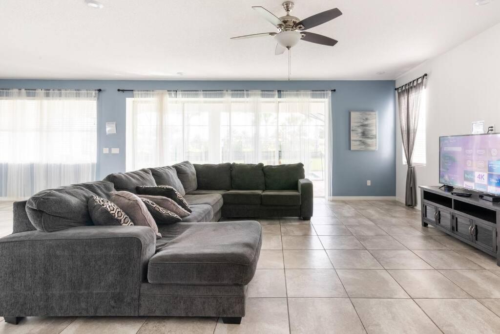 Elegant 9-bedroom Villa with 3 king-sizebed suites view 2