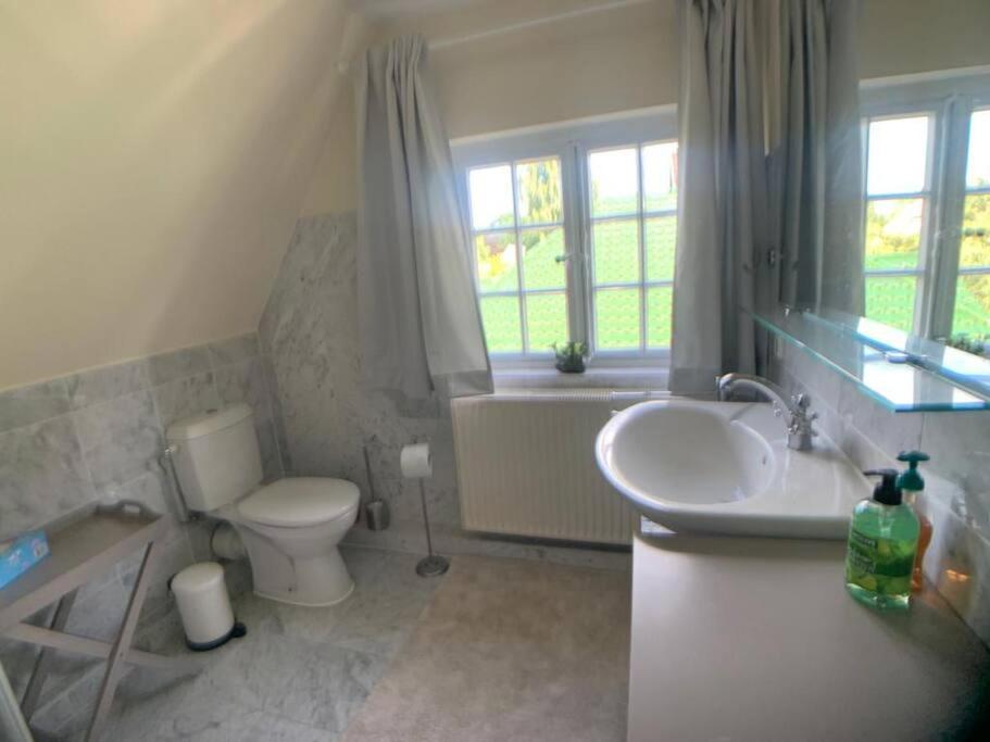 Top Lage! Charmantes Landhaus 5 Geh-Min v. Strand