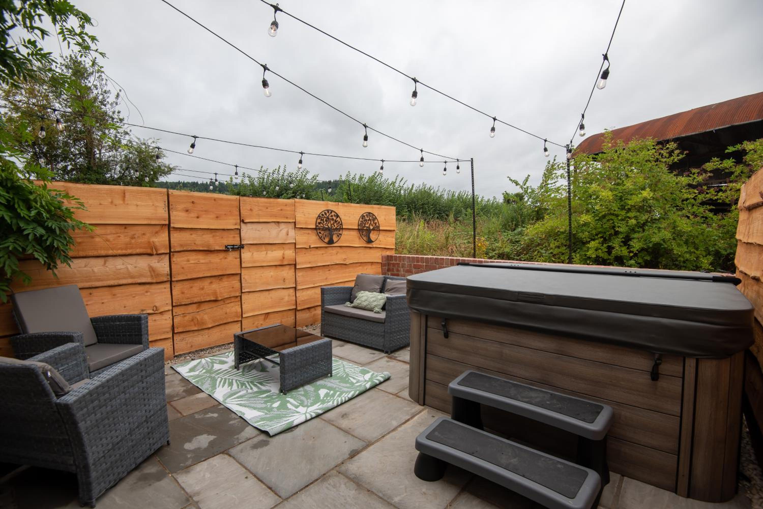 Bramble Cottage - Cosy 2 Bed With Deluxe HOT TUB & Log Burner view 3