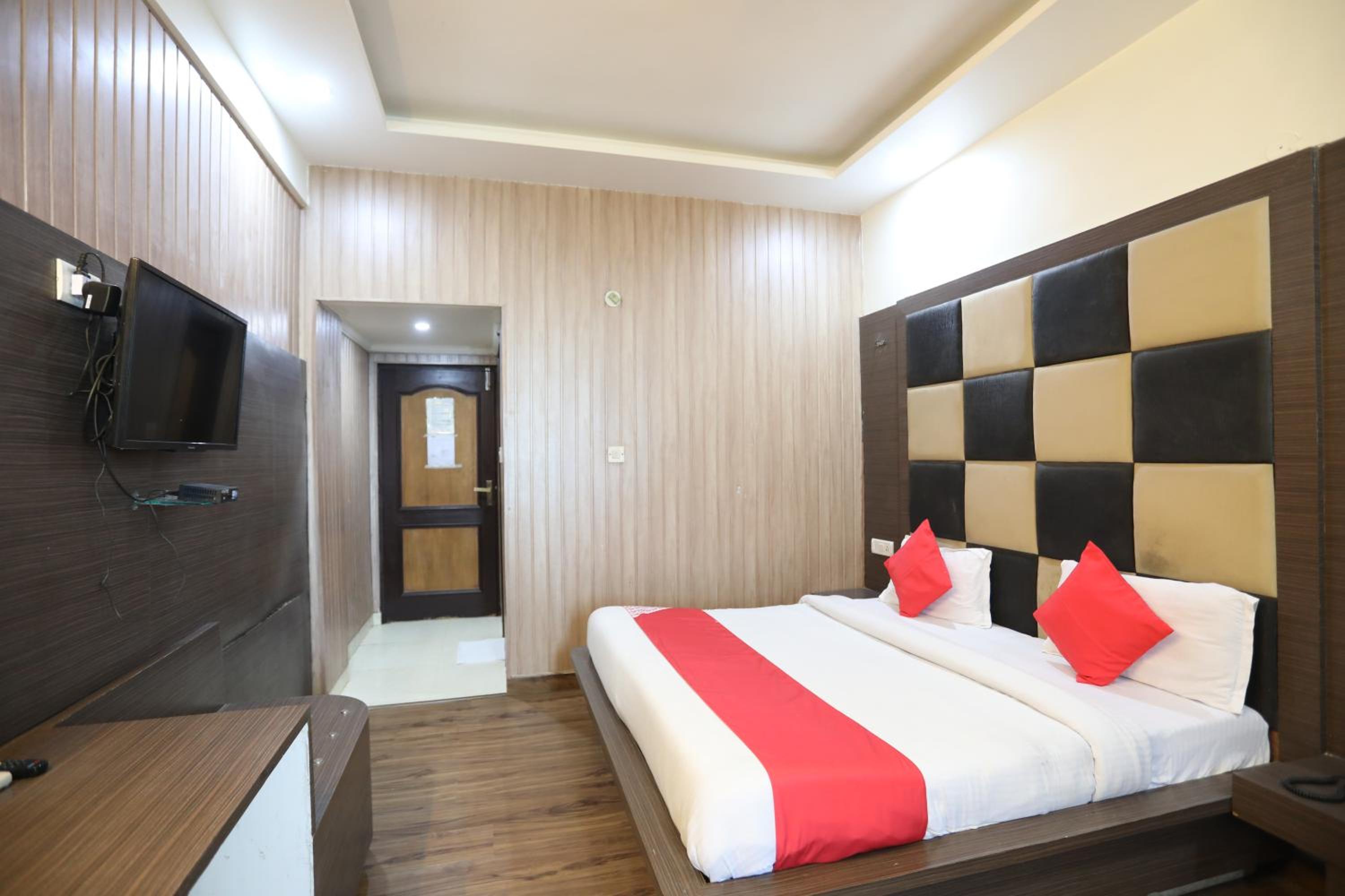 Katra Vacations - HOTEL JAGDISH RESIDENCY - Property Image 11