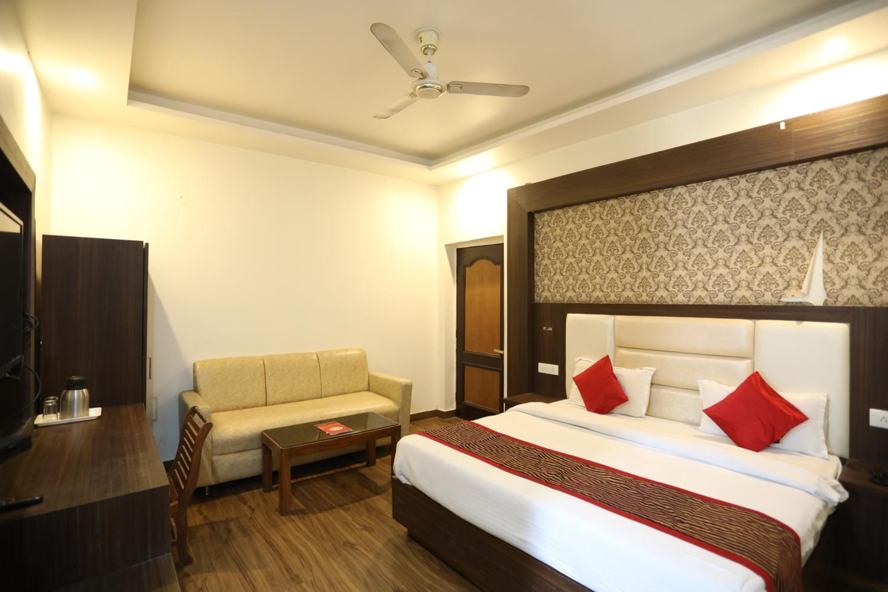 Katra Vacations - HOTEL JAGDISH RESIDENCY - Property Image 9