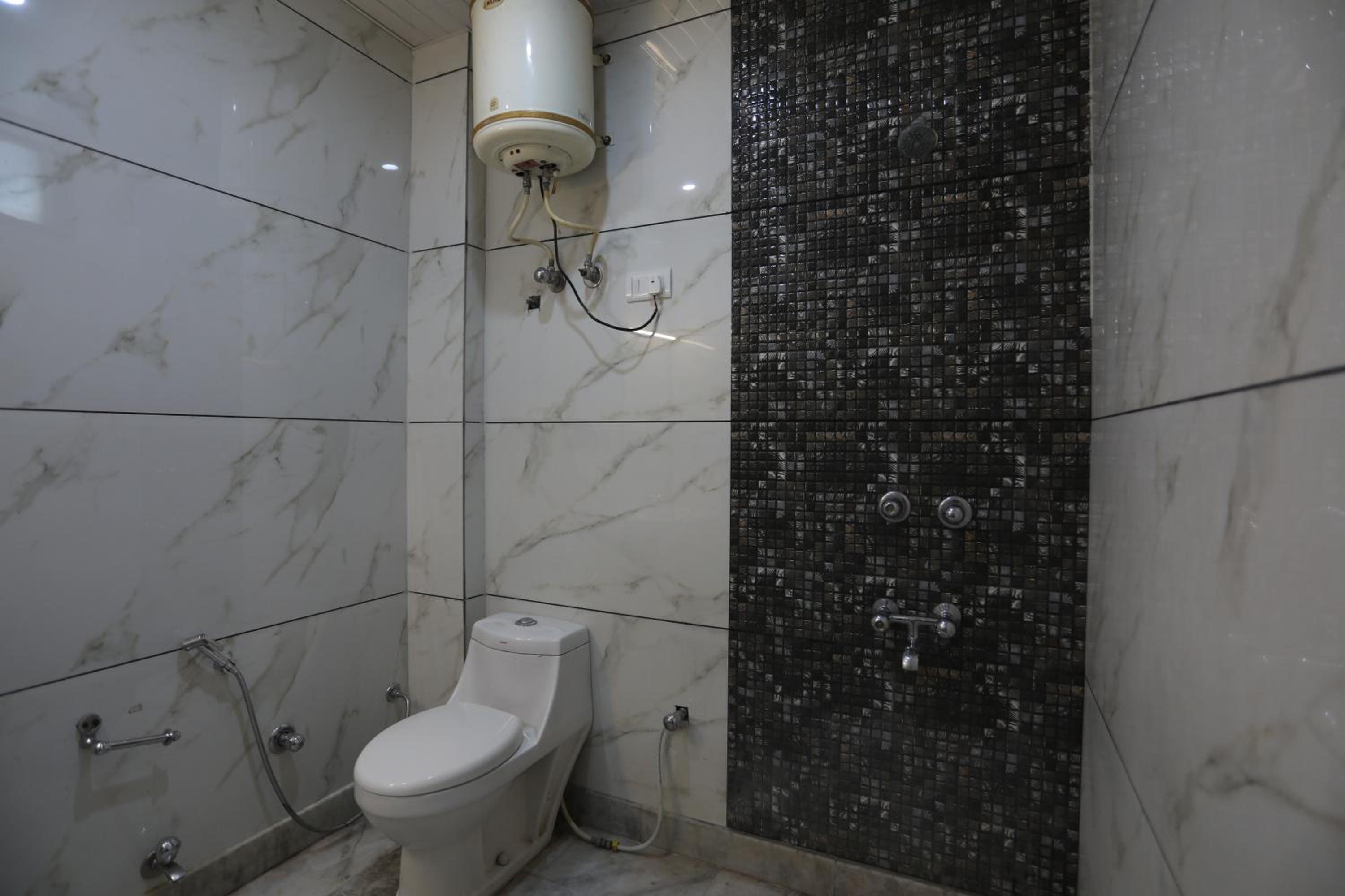 Katra Vacations - HOTEL JAGDISH RESIDENCY - Property Image 8