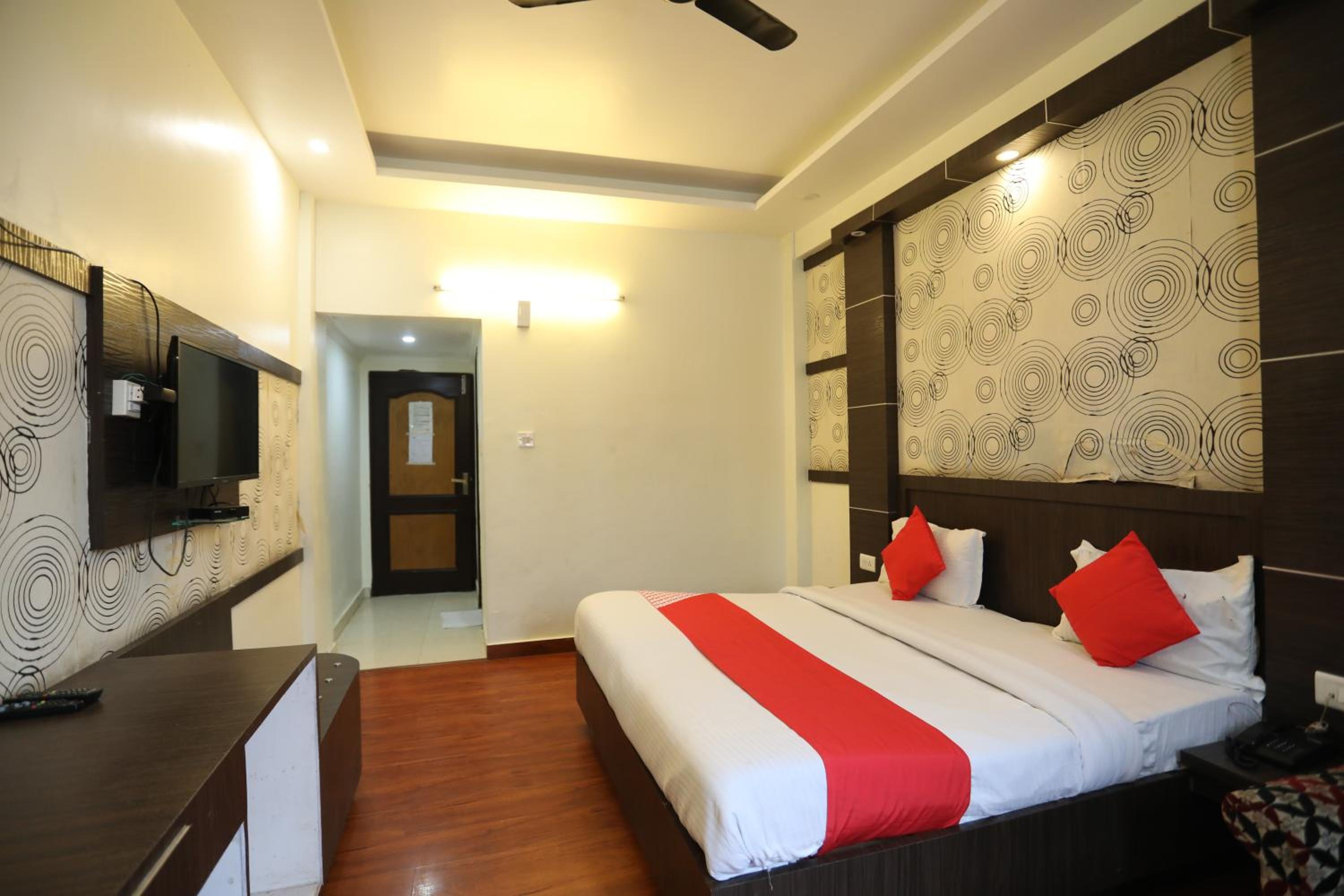 Katra Vacations - HOTEL JAGDISH RESIDENCY - Property Image 3
