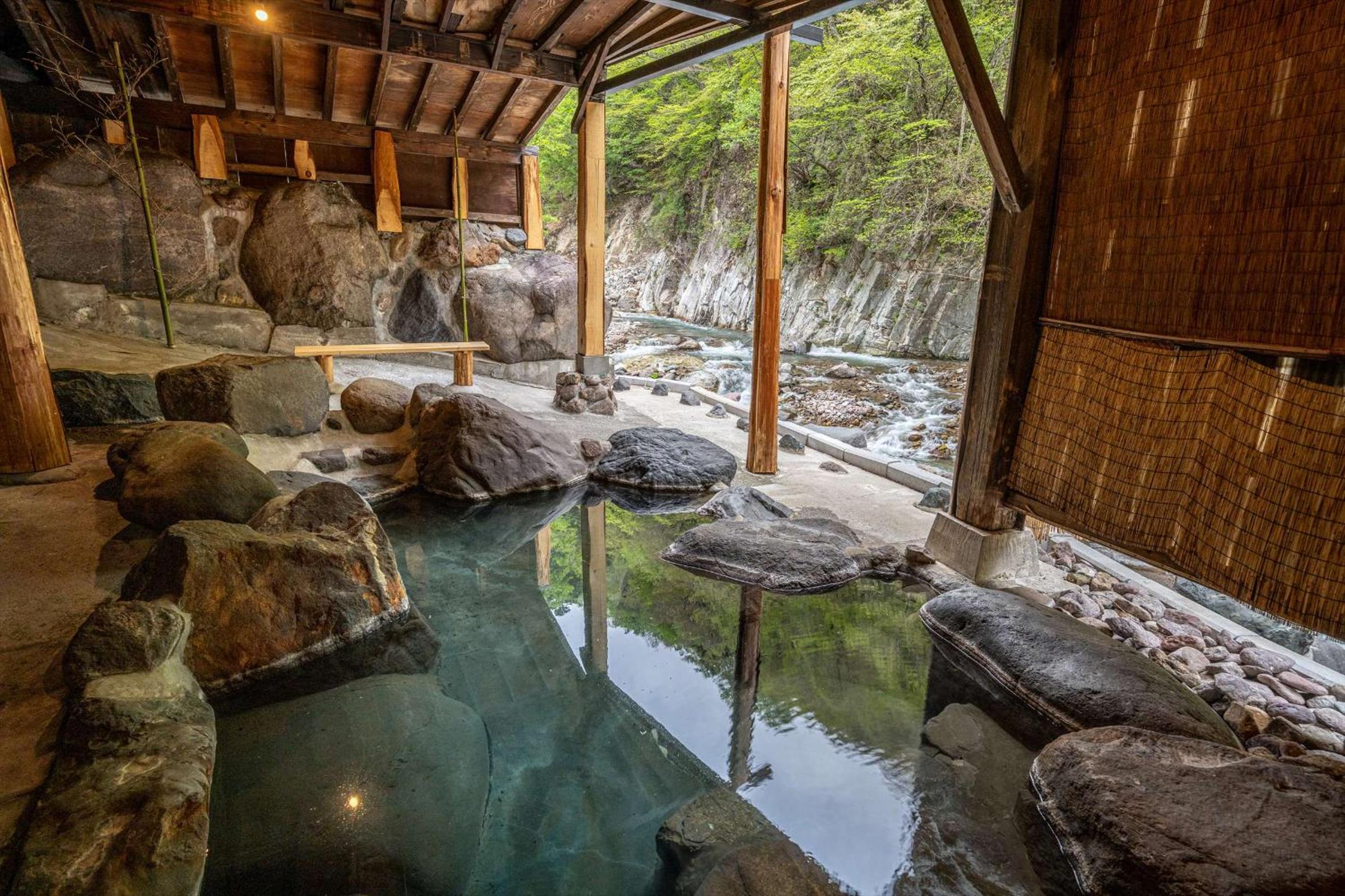 Nikko Nationalpark Kawamata Onsen KURA