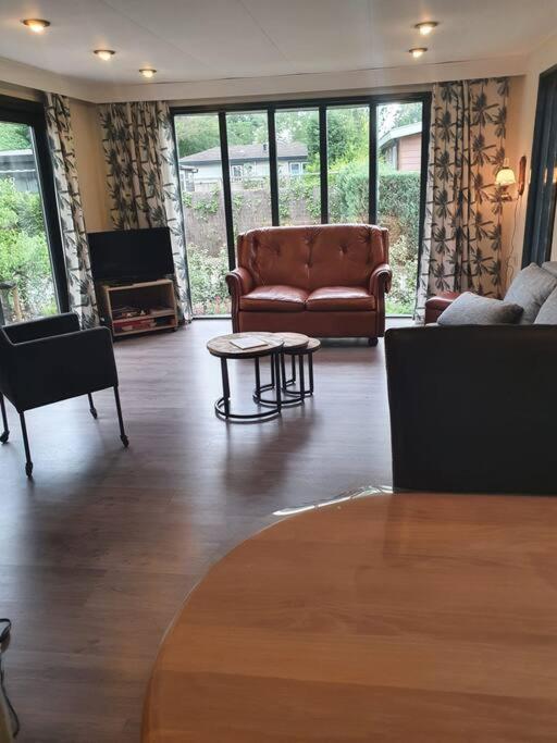 Cozy chalet for 4 Veluwe view 4